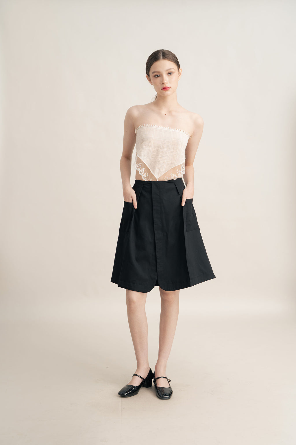 Quiet Bermuda Pocket Shorts in Licorice