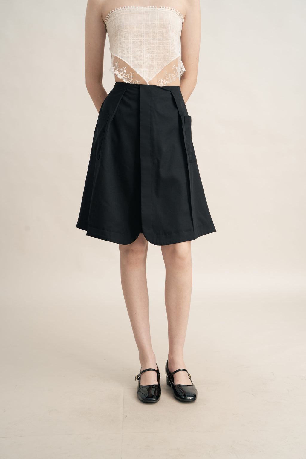 Quiet Bermuda Pocket Shorts in Licorice
