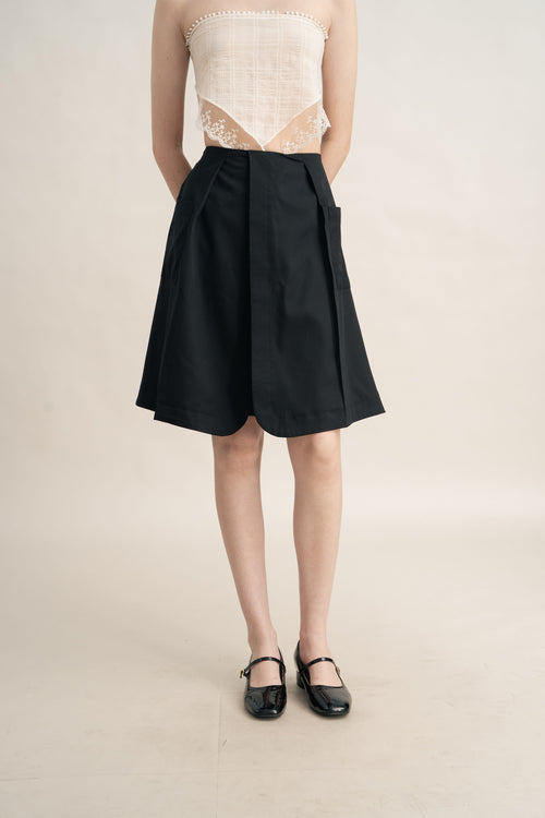 Quiet Bermuda Pocket Shorts in Licorice