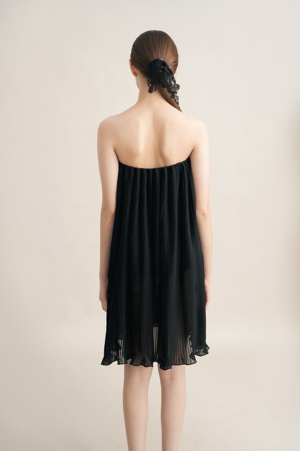 Quiet Long Pleats Tube in Licorice