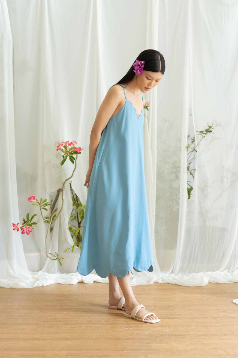 Pesisir Scallop Dress