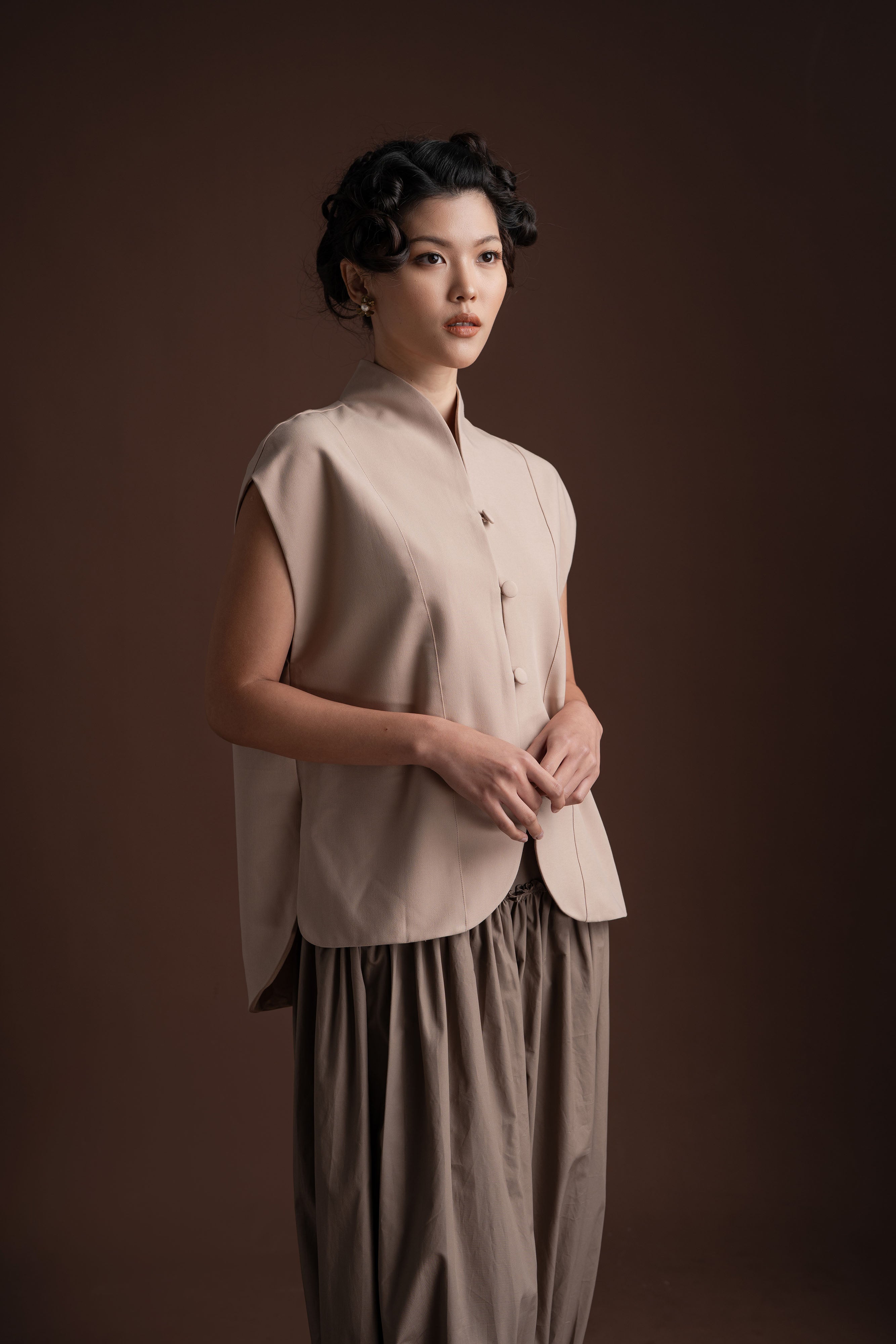 Senandika Kebaya Top in Mocha (Ready shipment date 5-12 March 2026)