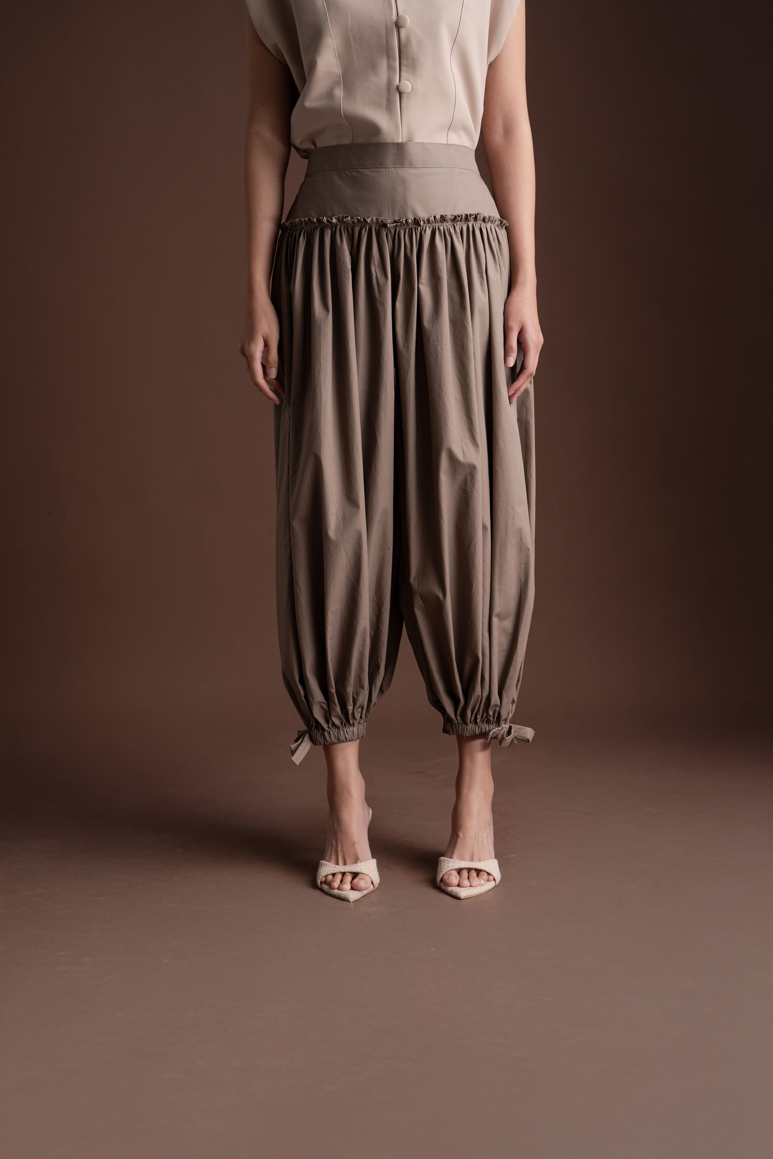 Senandika Rengkuh Pants in Dusty Brown