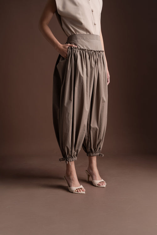 Senandika Rengkuh Pants in Dusty Brown