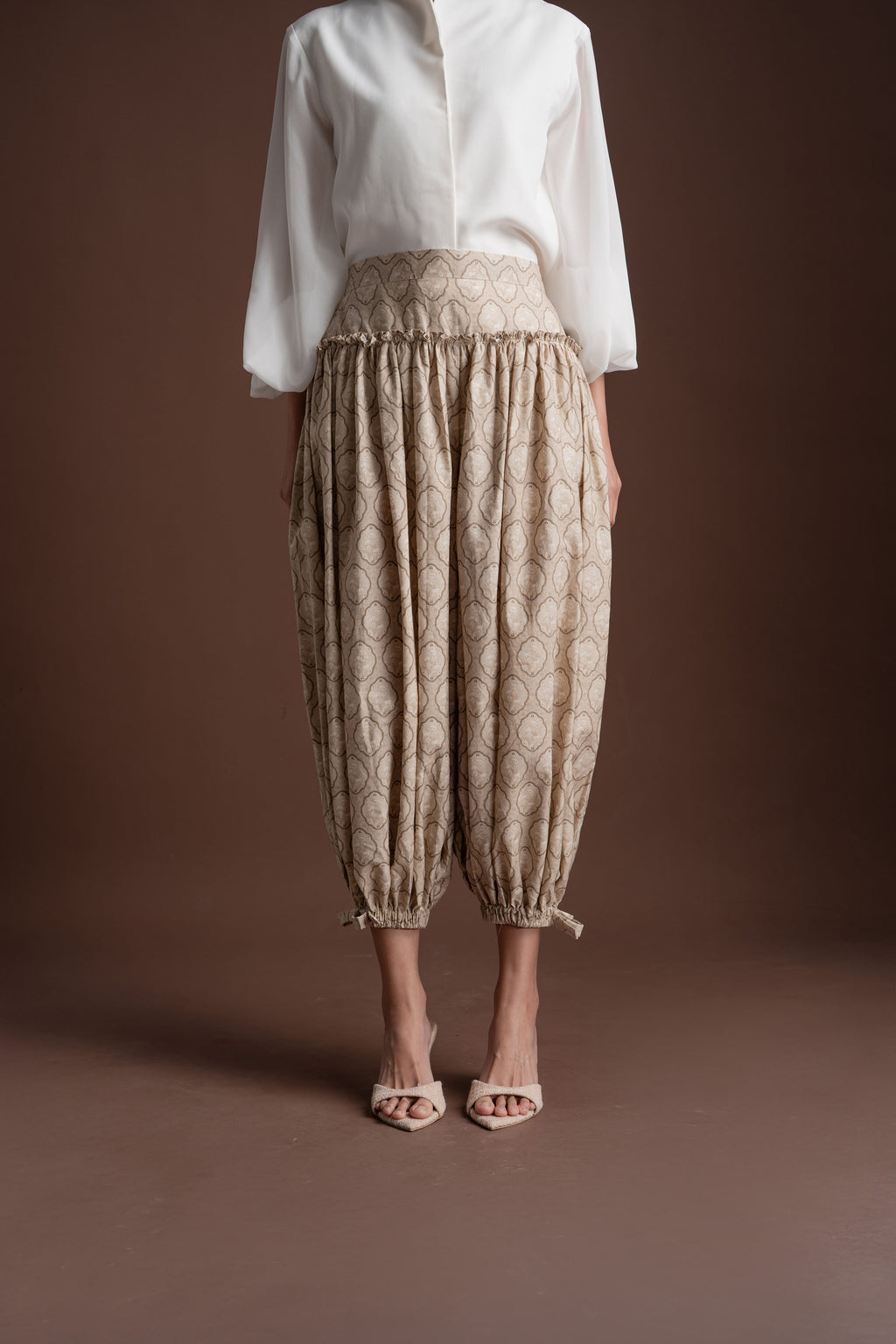 Senandika Rengkuh Pattern Pants in Cream