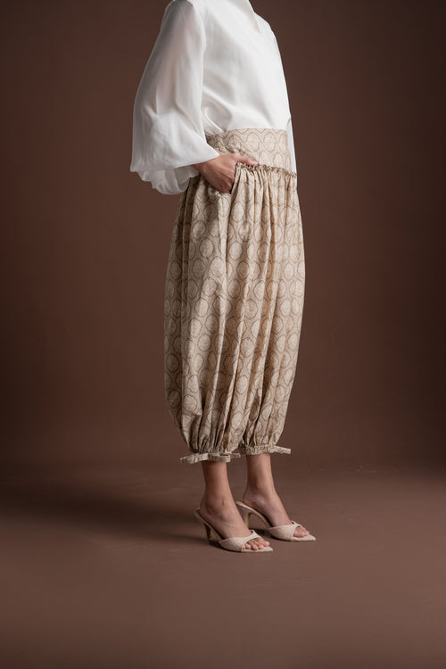 Senandika Rengkuh Pattern Pants in Cream