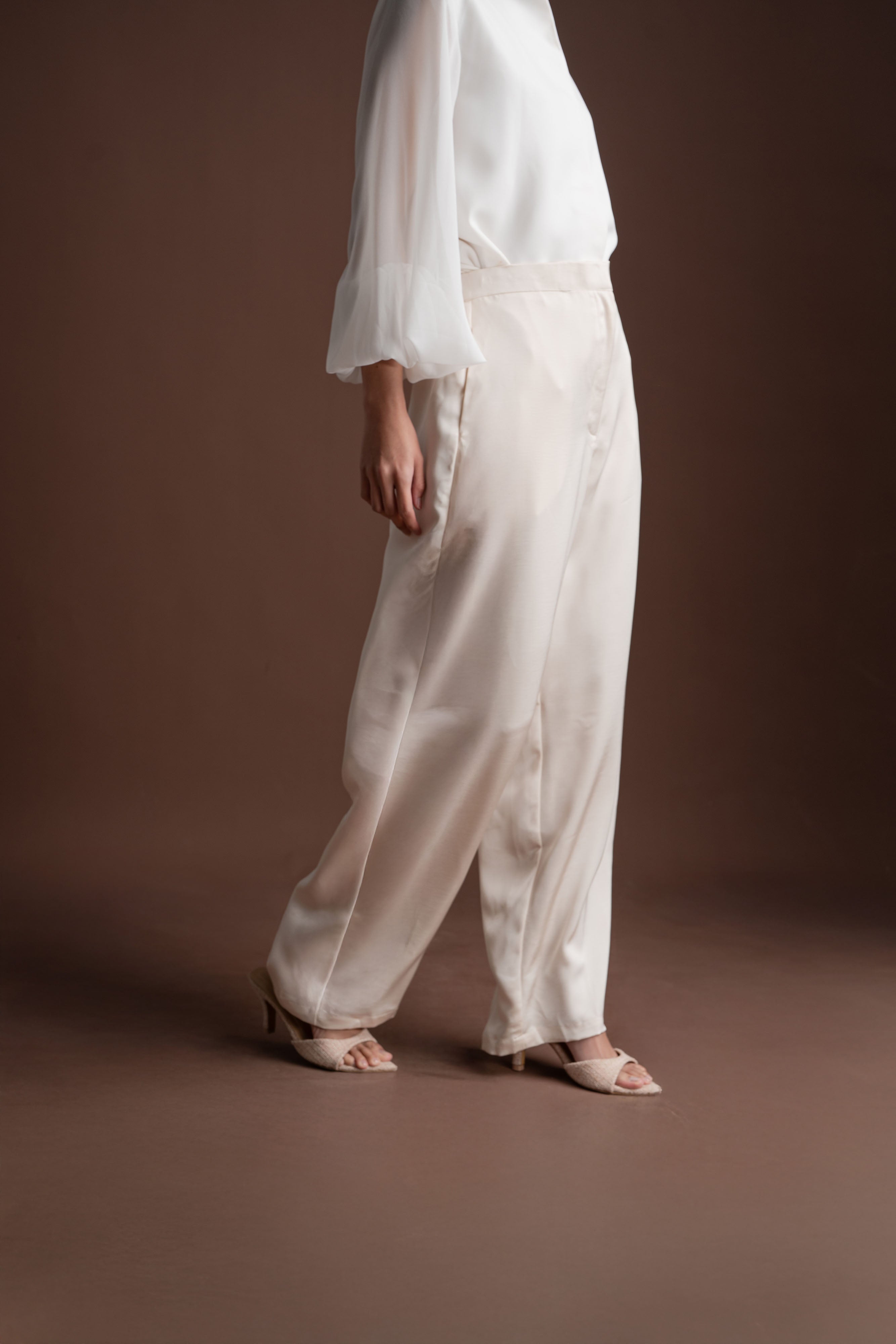 Senandika Bayu Trousers in Buttermilk