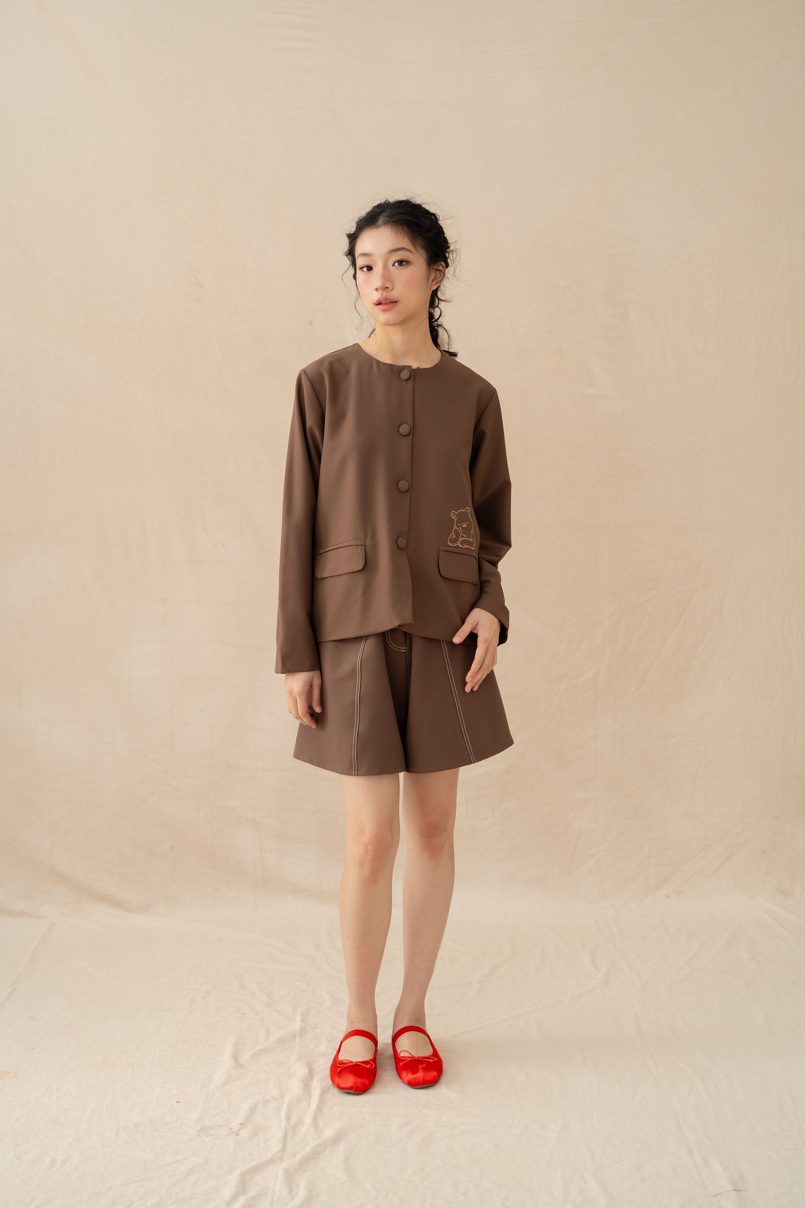 NVR Flate Shorts in Latte