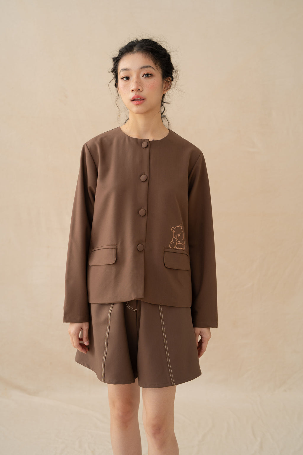 NVR Flate Shorts in Latte