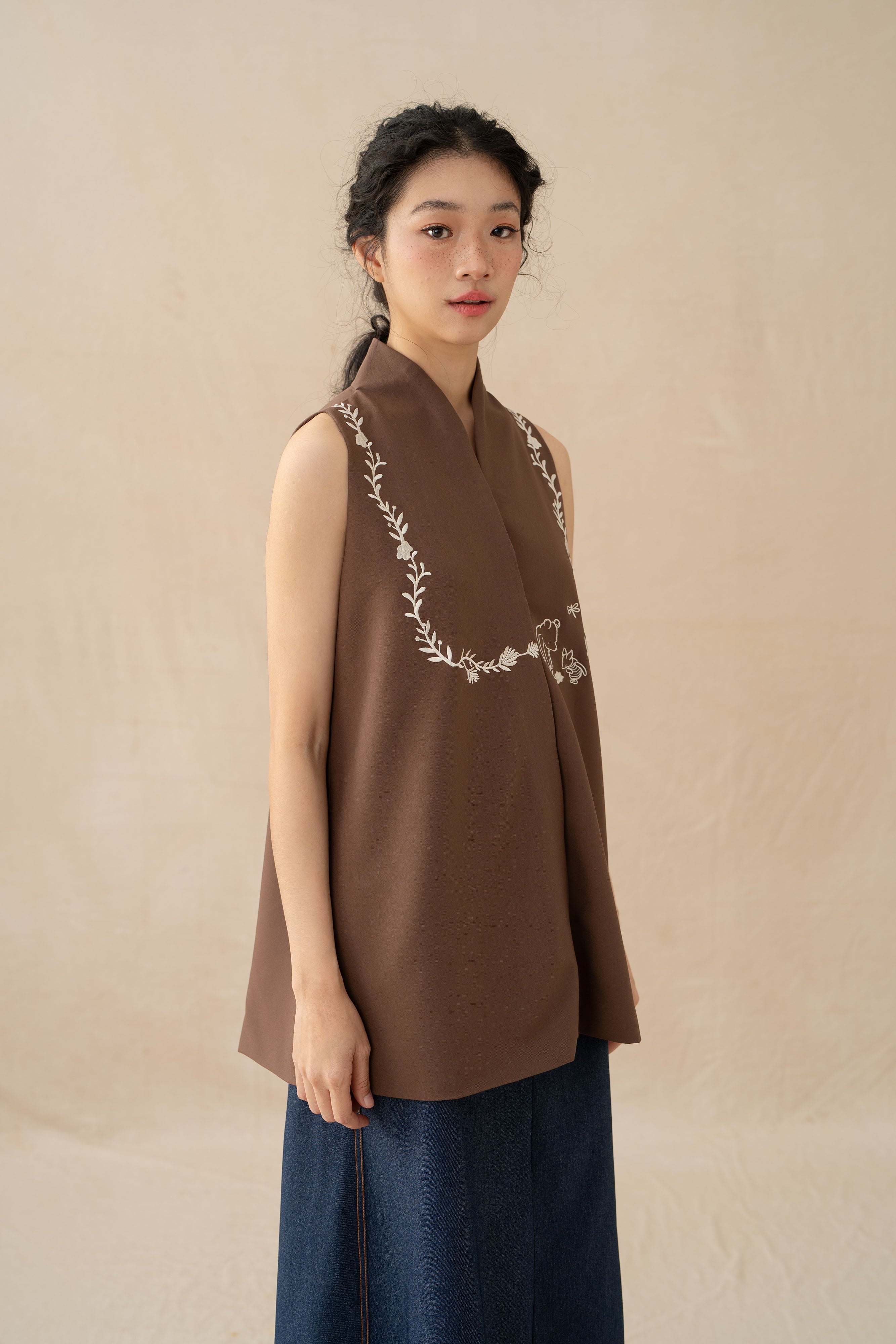 WTP Embroidery High Neck Top in Dark Brown