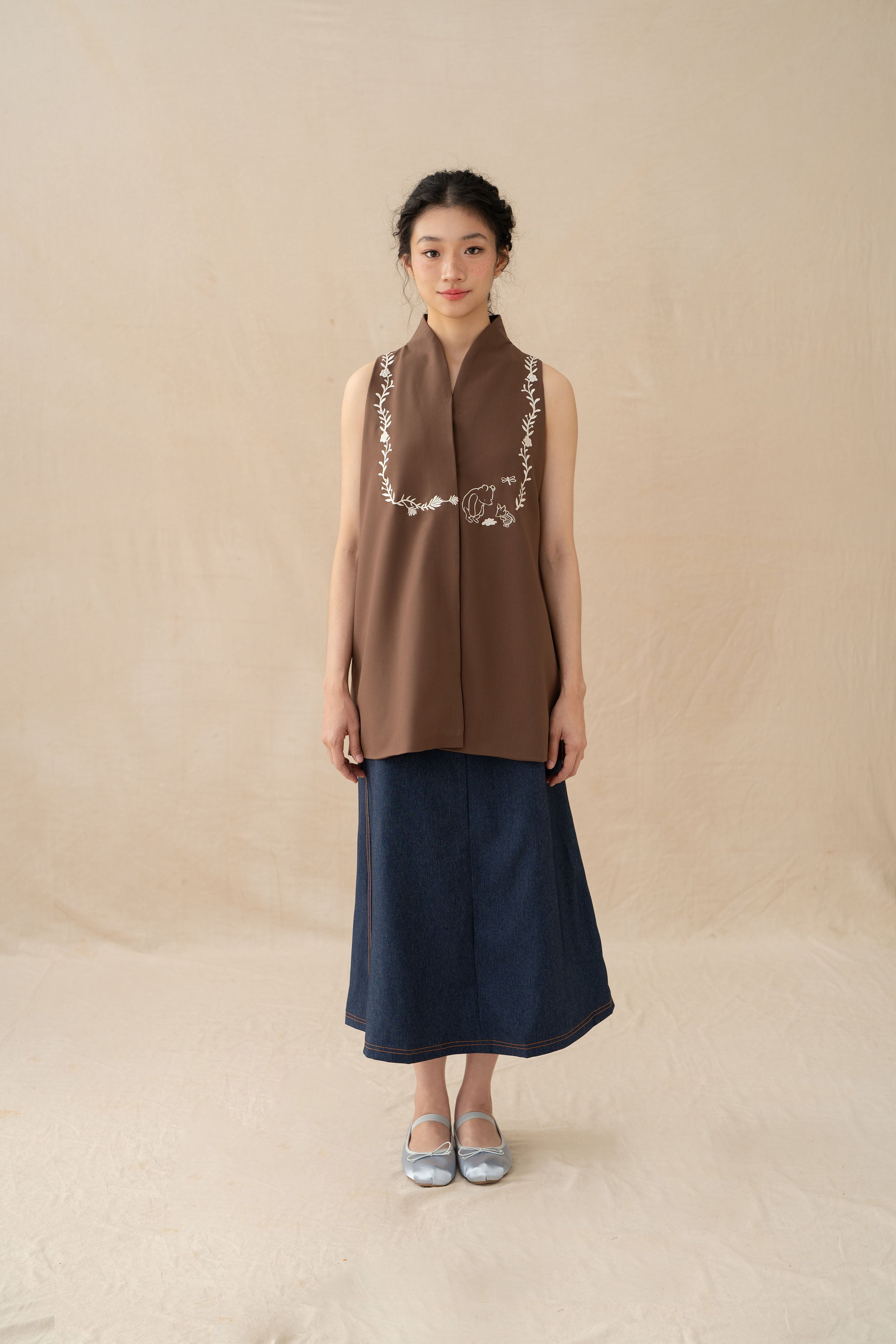 WTP Embroidery High Neck Top in Dark Brown