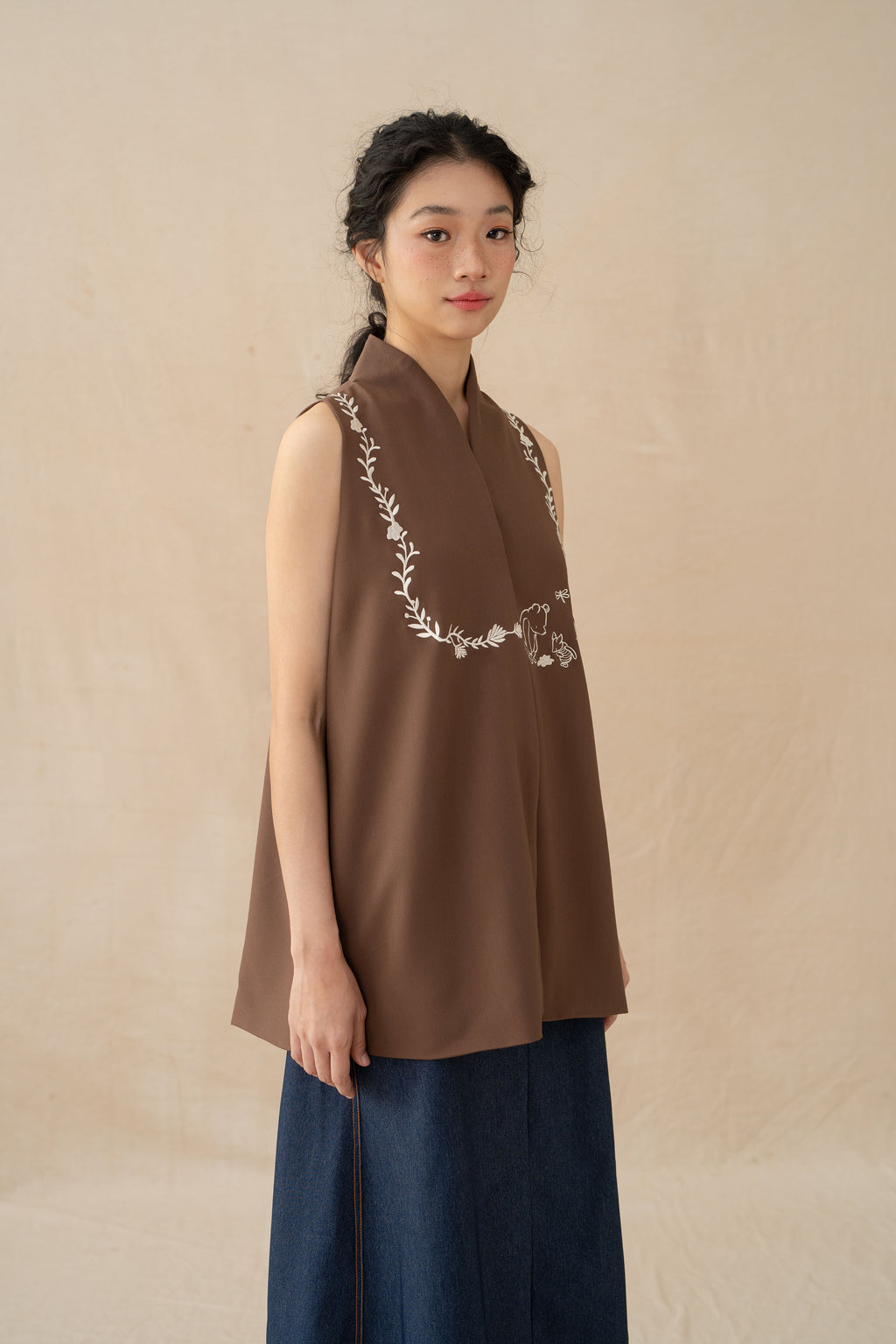 WTP Embroidery High Neck Top in Dark Brown