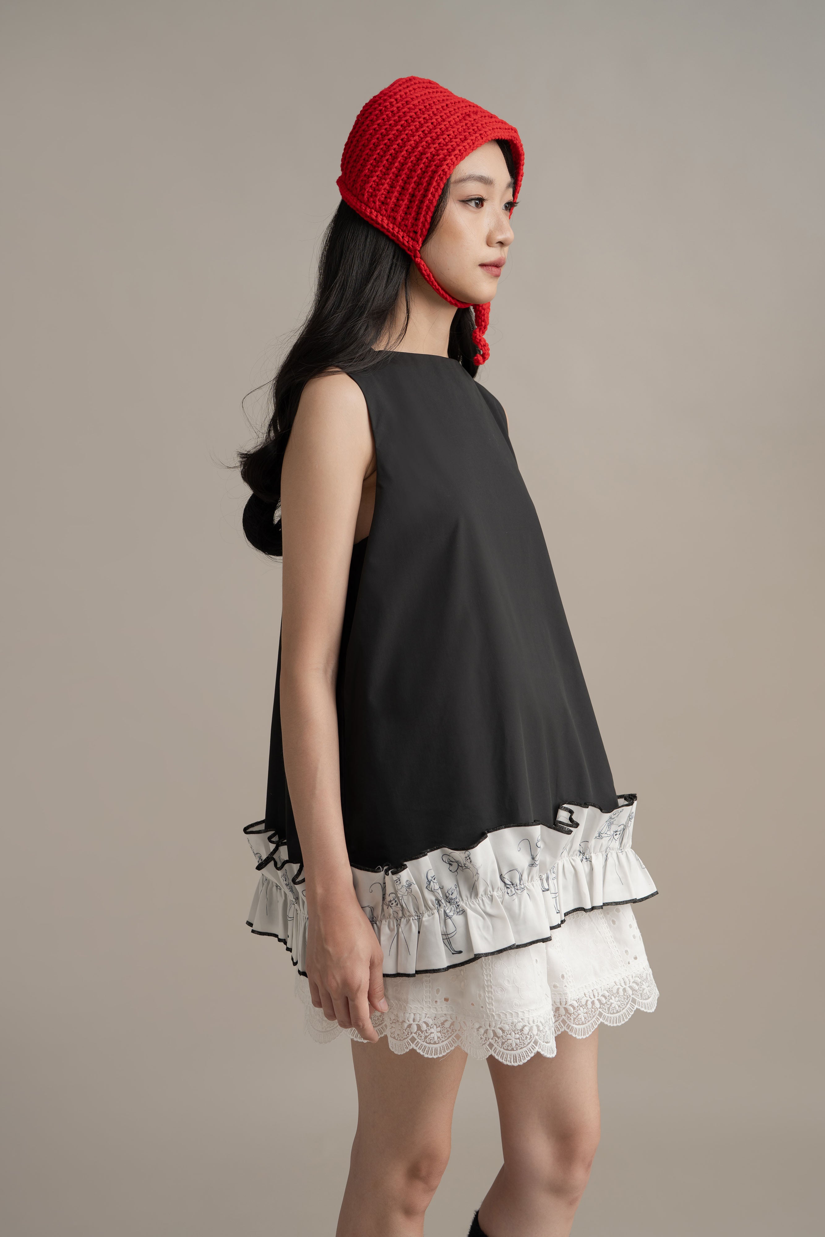 Cinderella Ruffle Pattern Top In Licorice