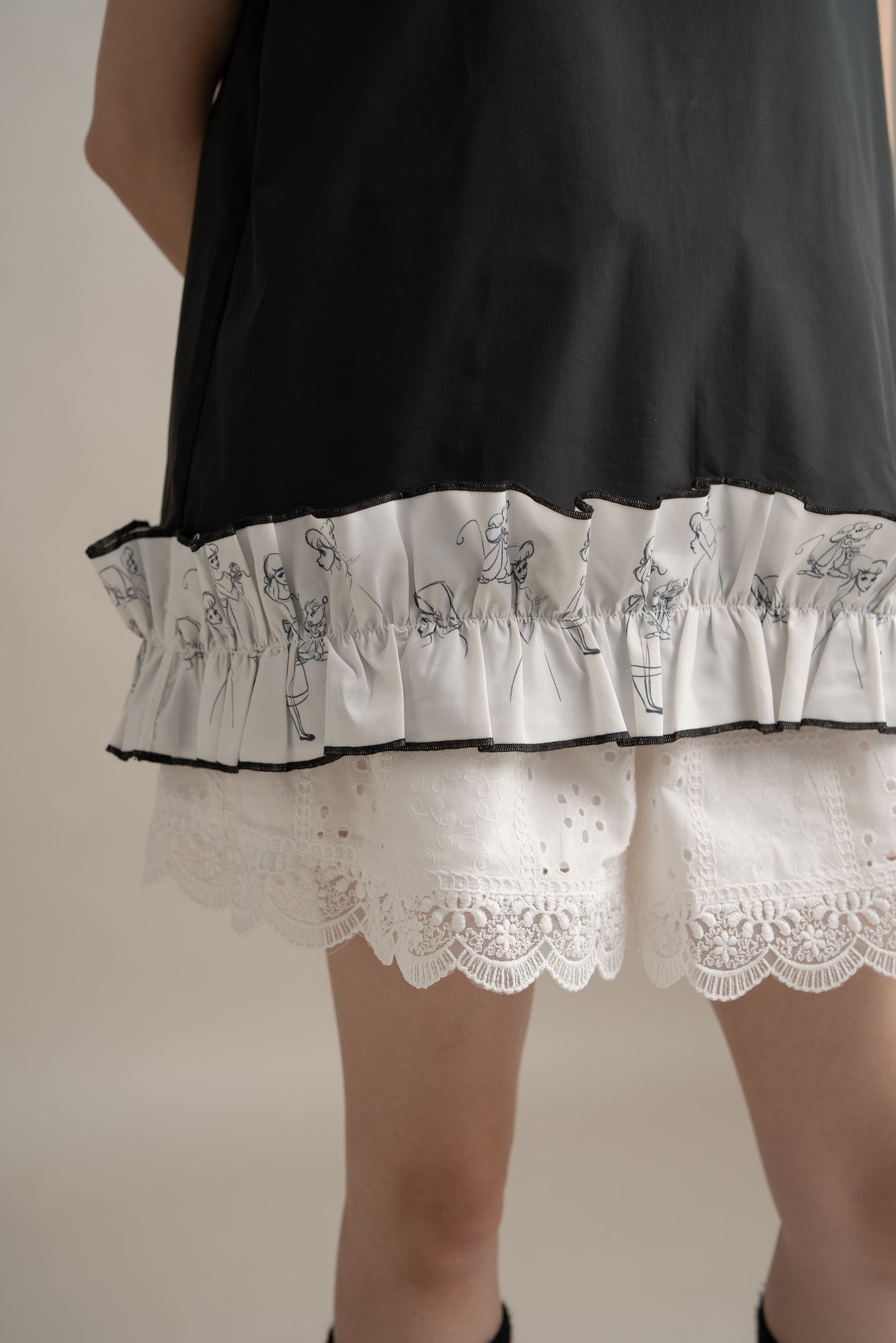 Cinderella Ruffle Pattern Top In Licorice