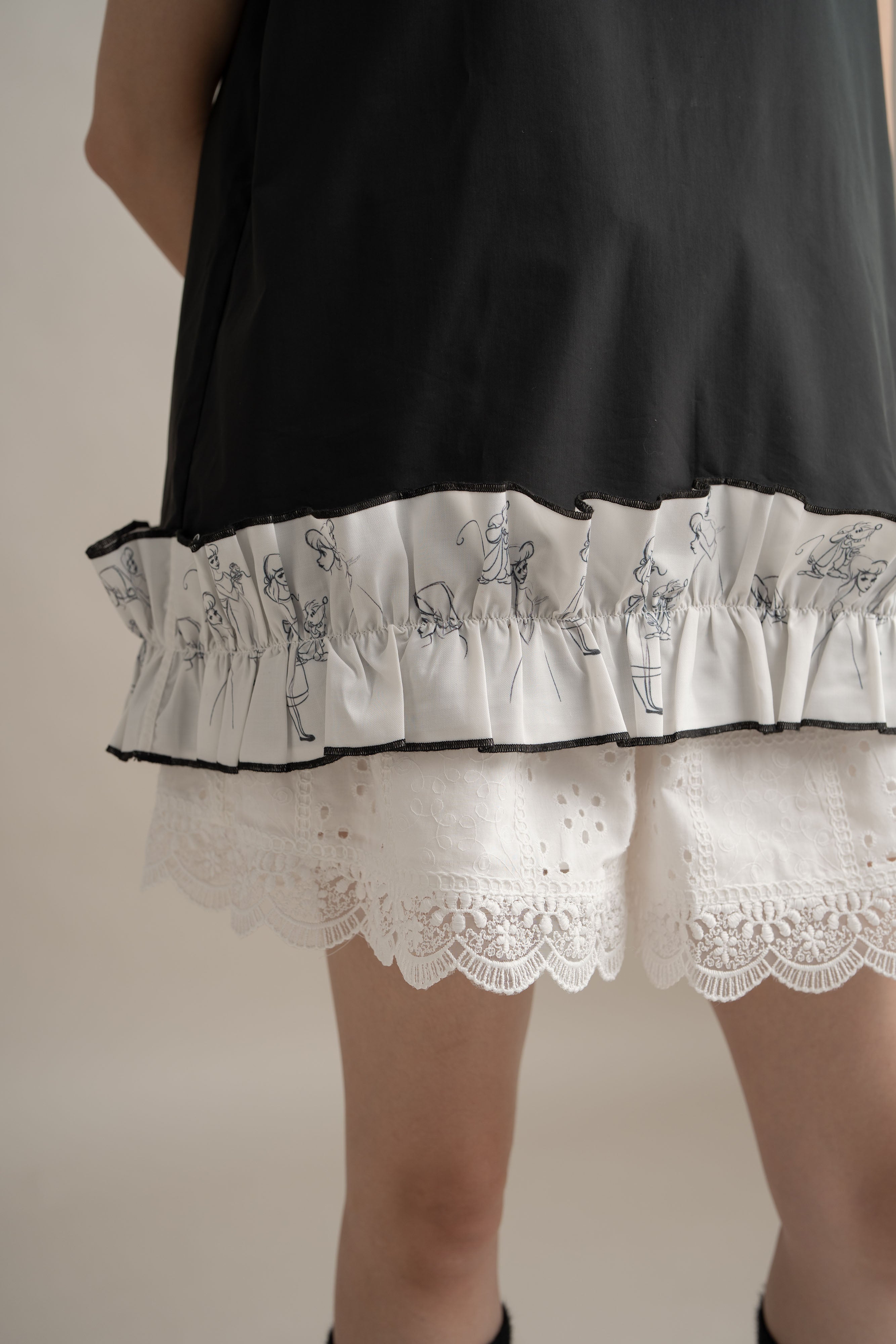 Cinderella Ruffle Pattern Top In Licorice