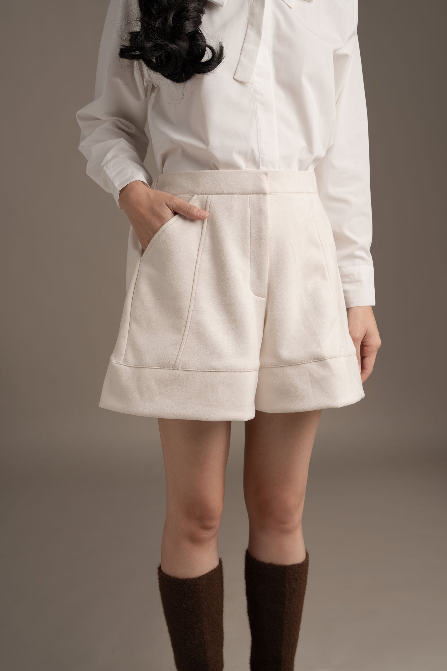 THC Suede Shorts In Ice Frost