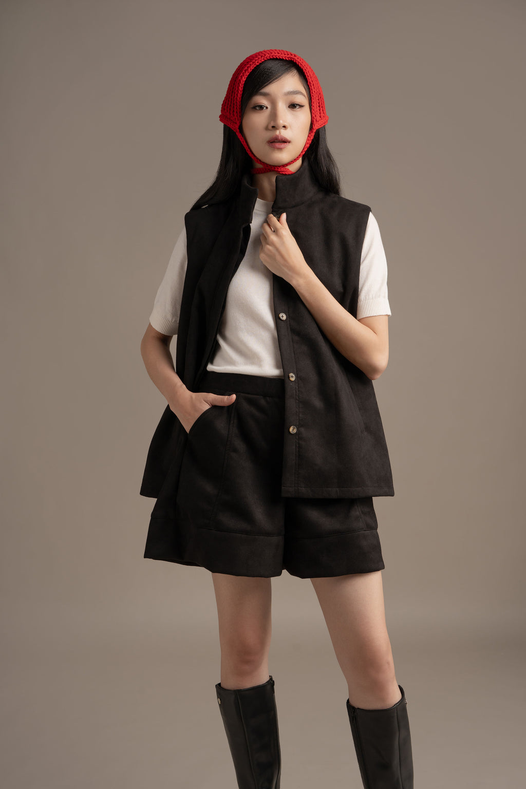 THC Suede Vest In Midnight Noir