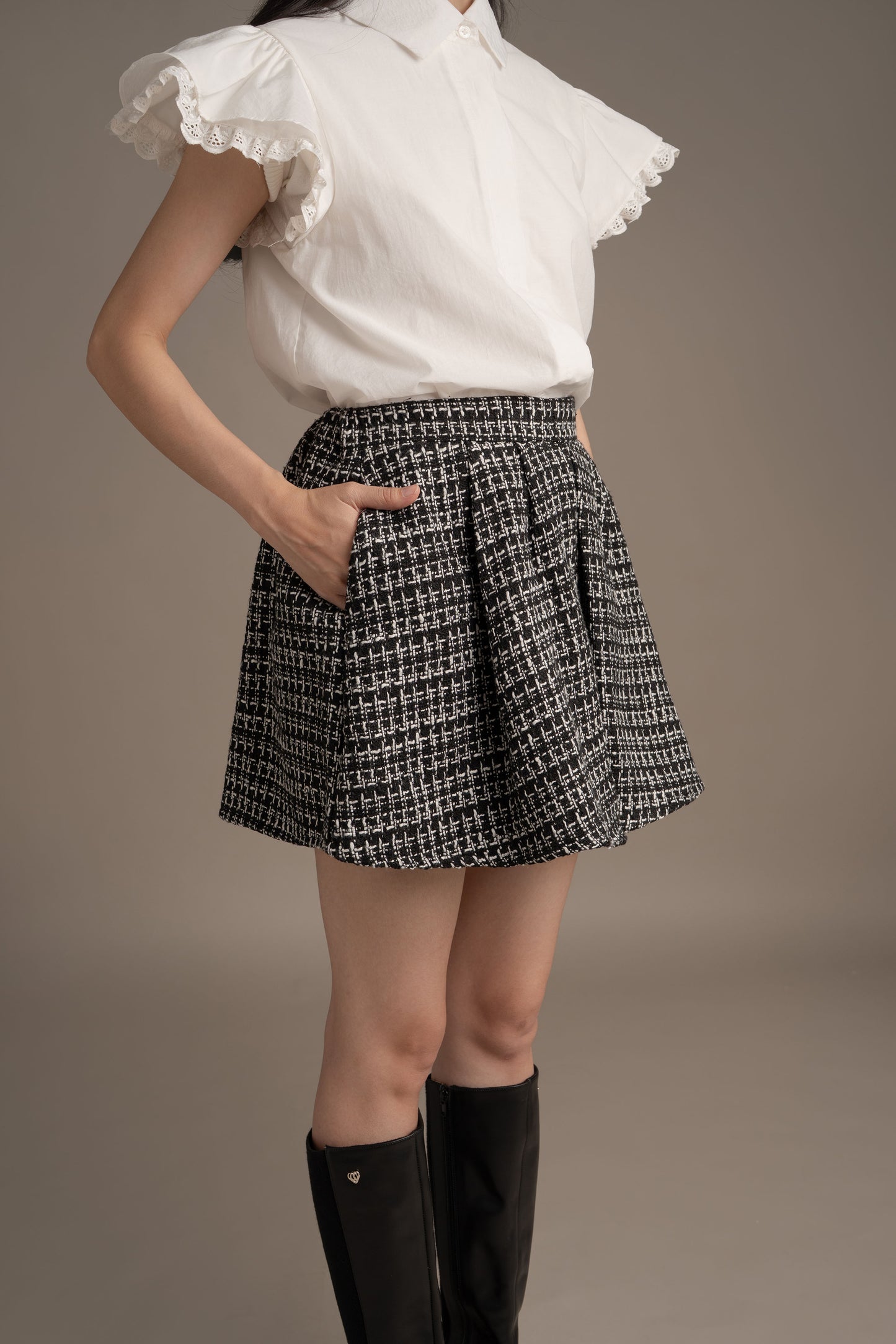 THC Tweed Skort In Licorice