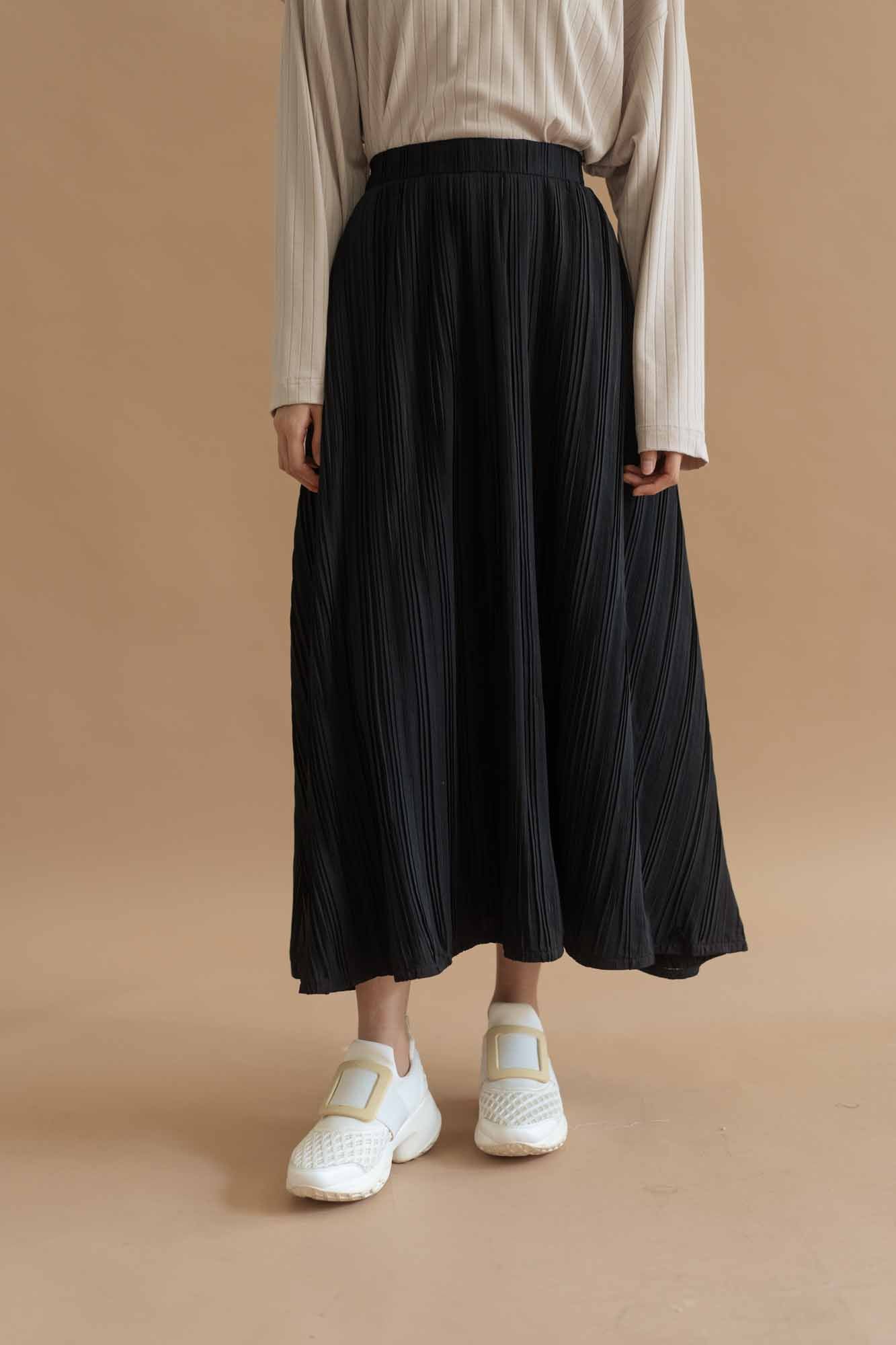 WYG Pleats Skirt