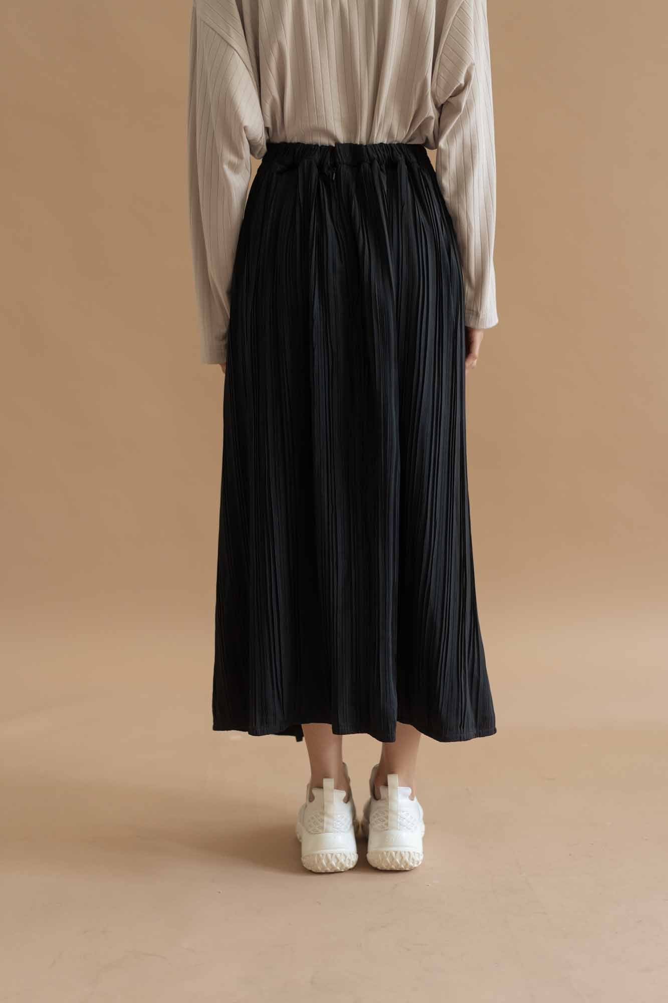 WYG Pleats Skirt