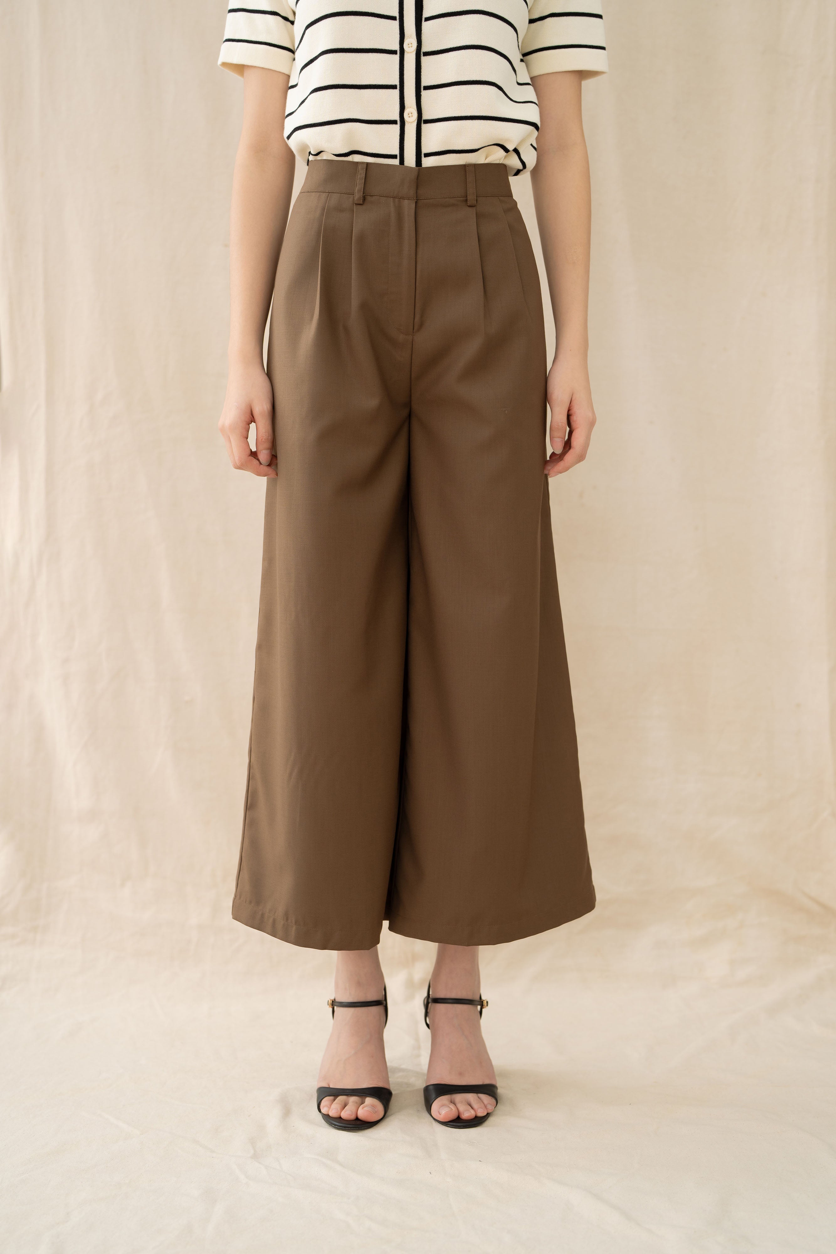 Essence Flare Pants