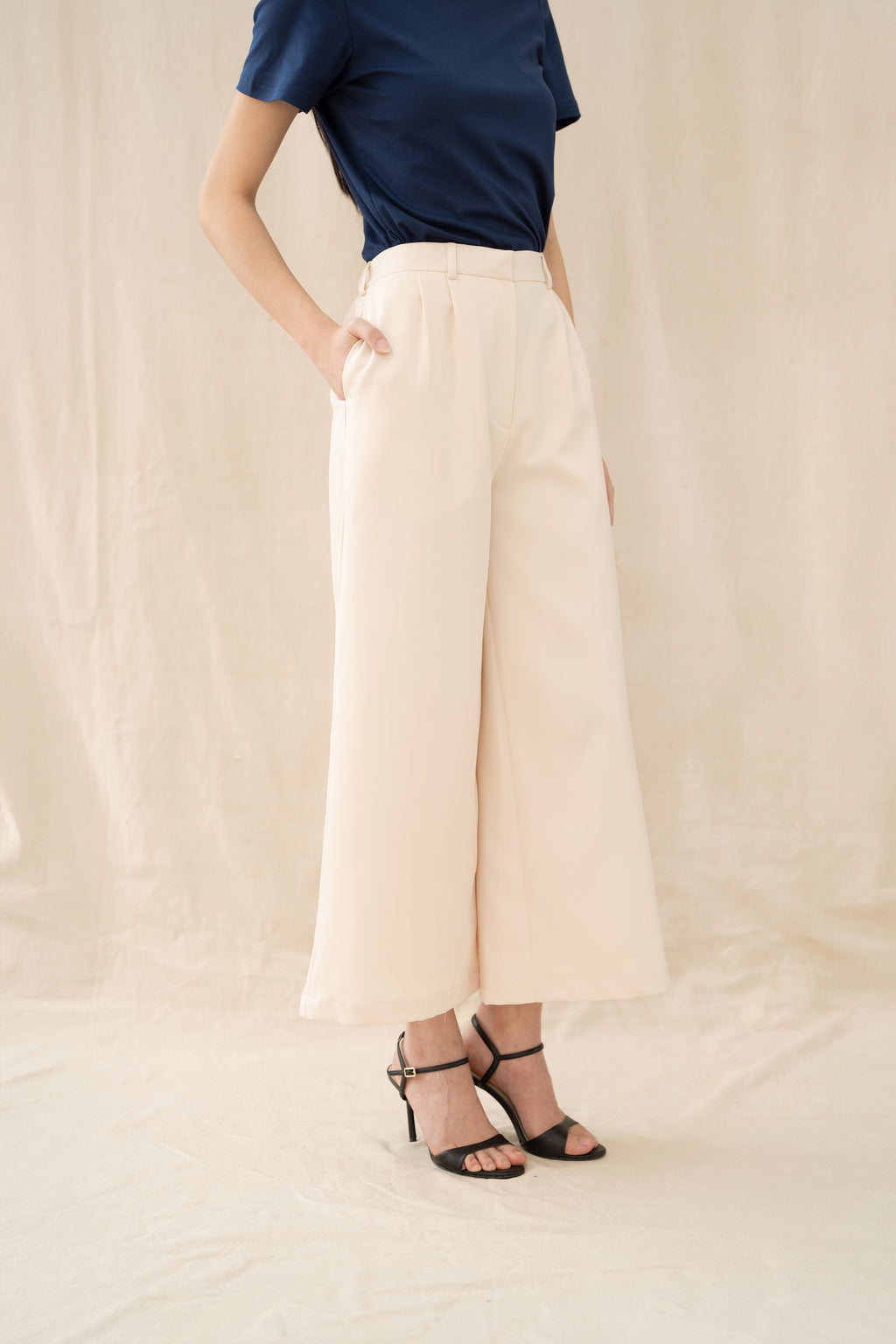 Essence Flare Pants