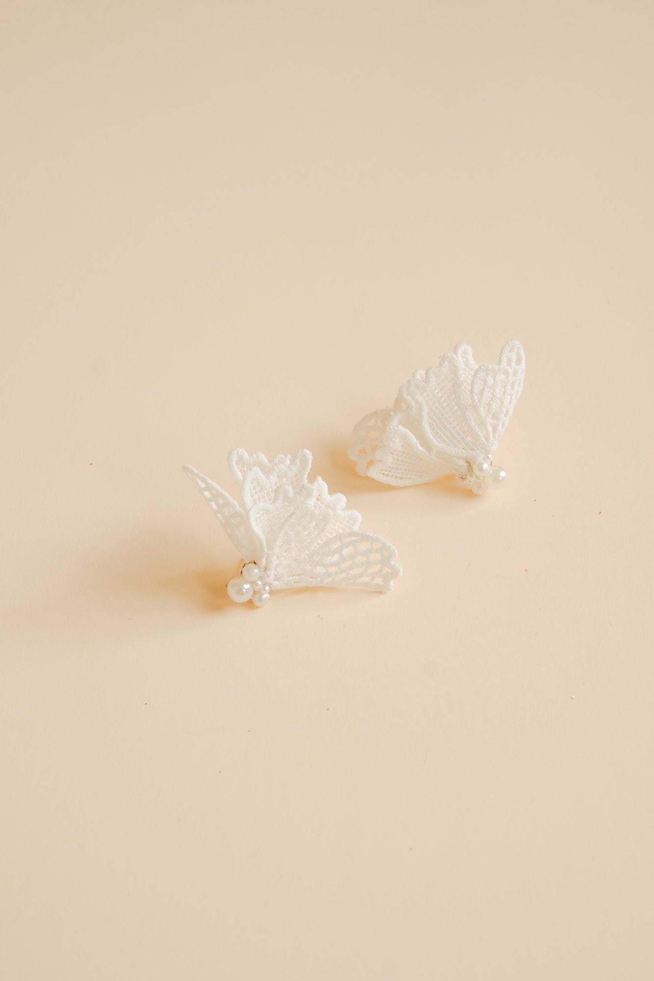 Quiet Lacey Pearl Earrings in Buttermilk