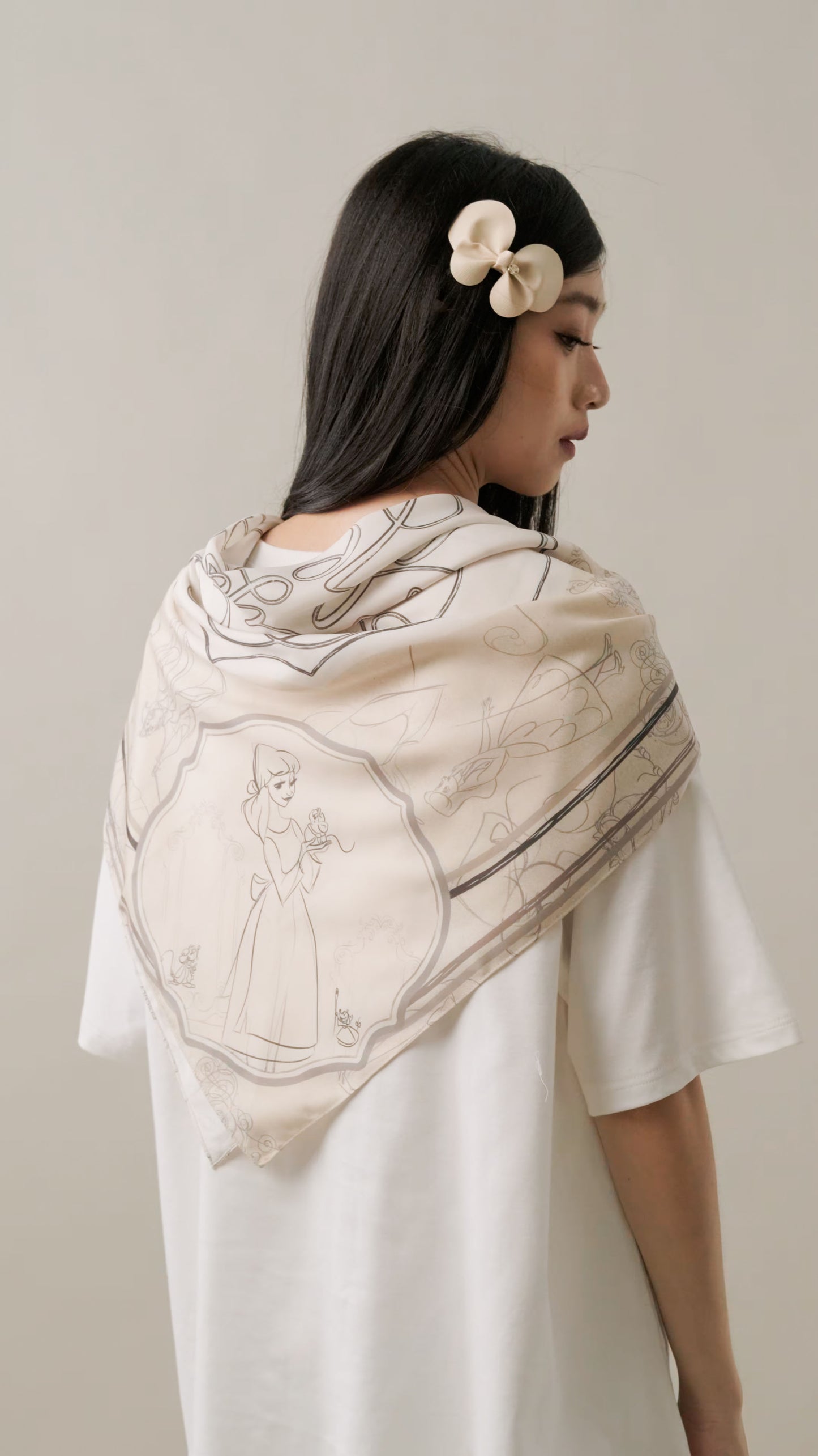 Cinderella Oversized T-Shirt With Scarf In Buttermilk