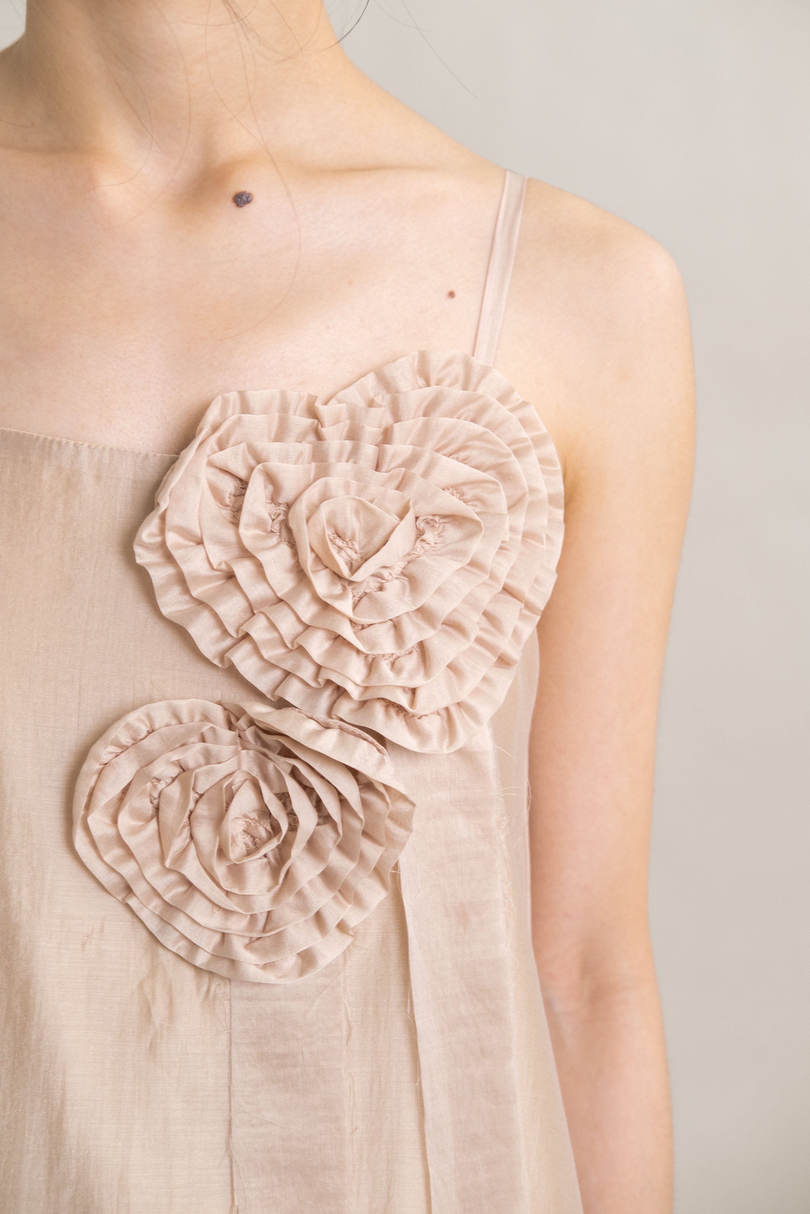 DA Bloom Heart Dress in Beige