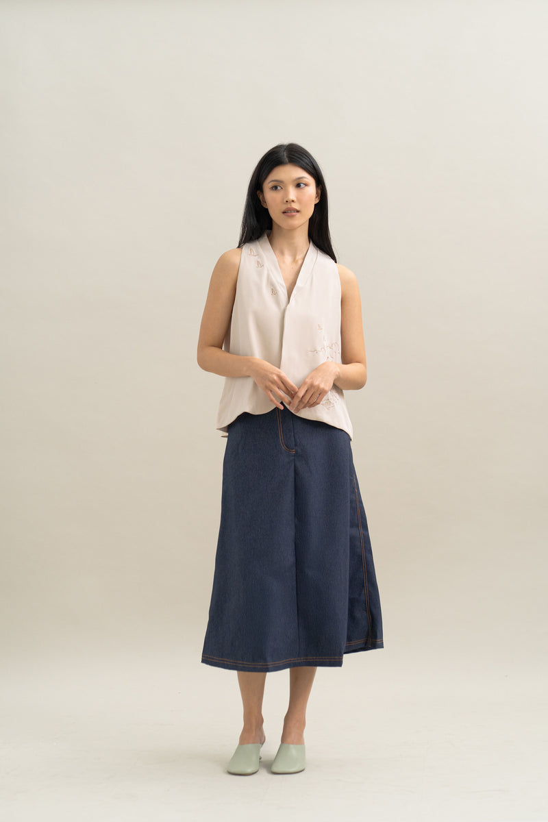 WTP Embroidery Vest in Beige