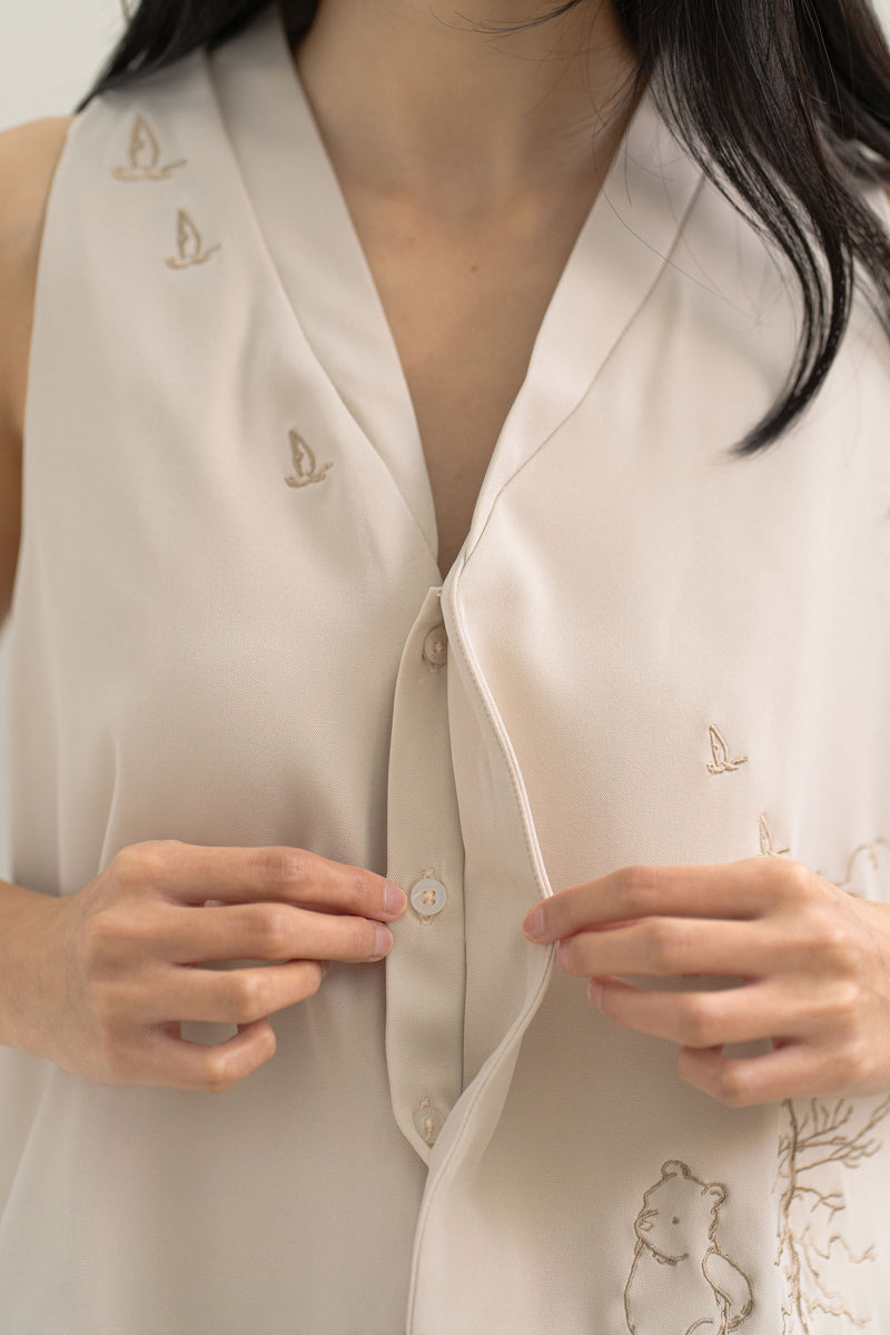 WTP Embroidery Vest in Beige
