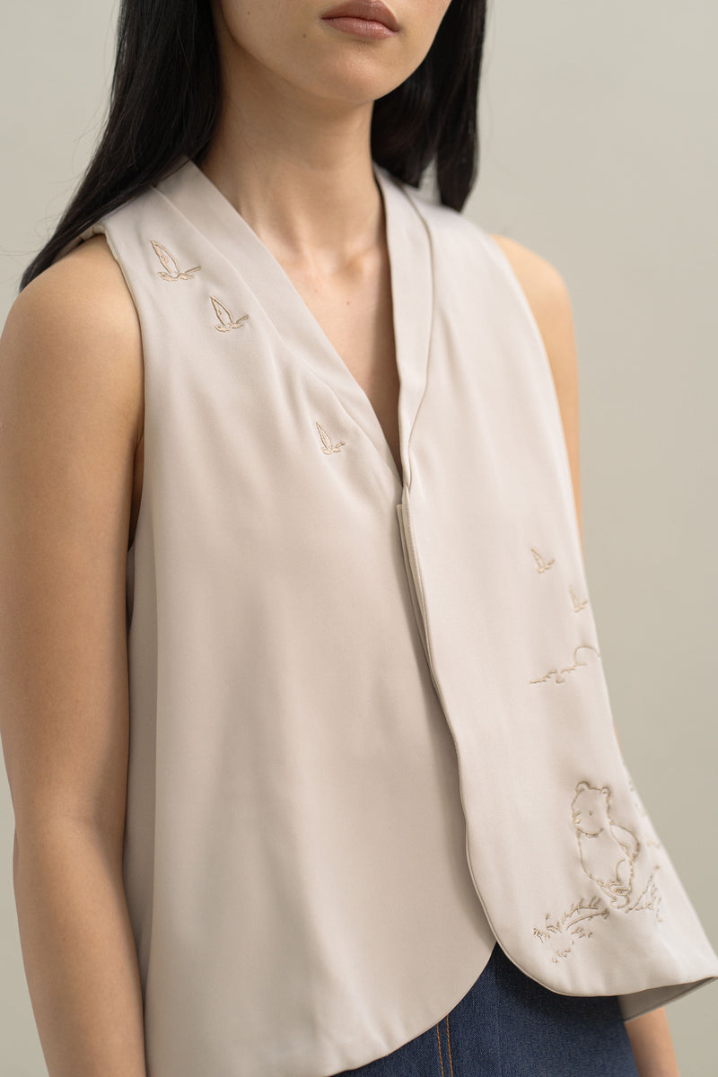 WTP Embroidery Vest in Beige