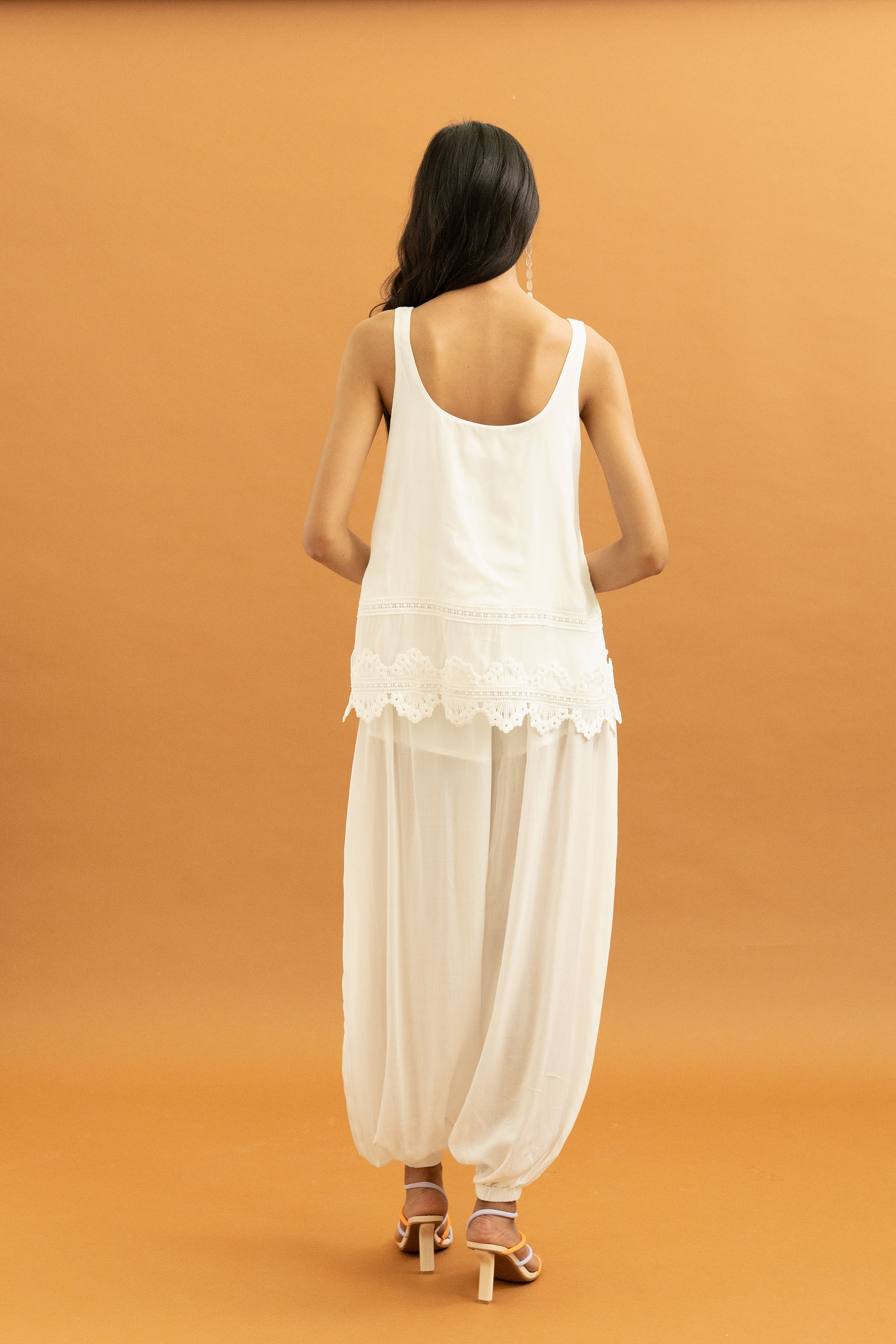 TM Lace Trim Sleeveless Top in Buttermilk