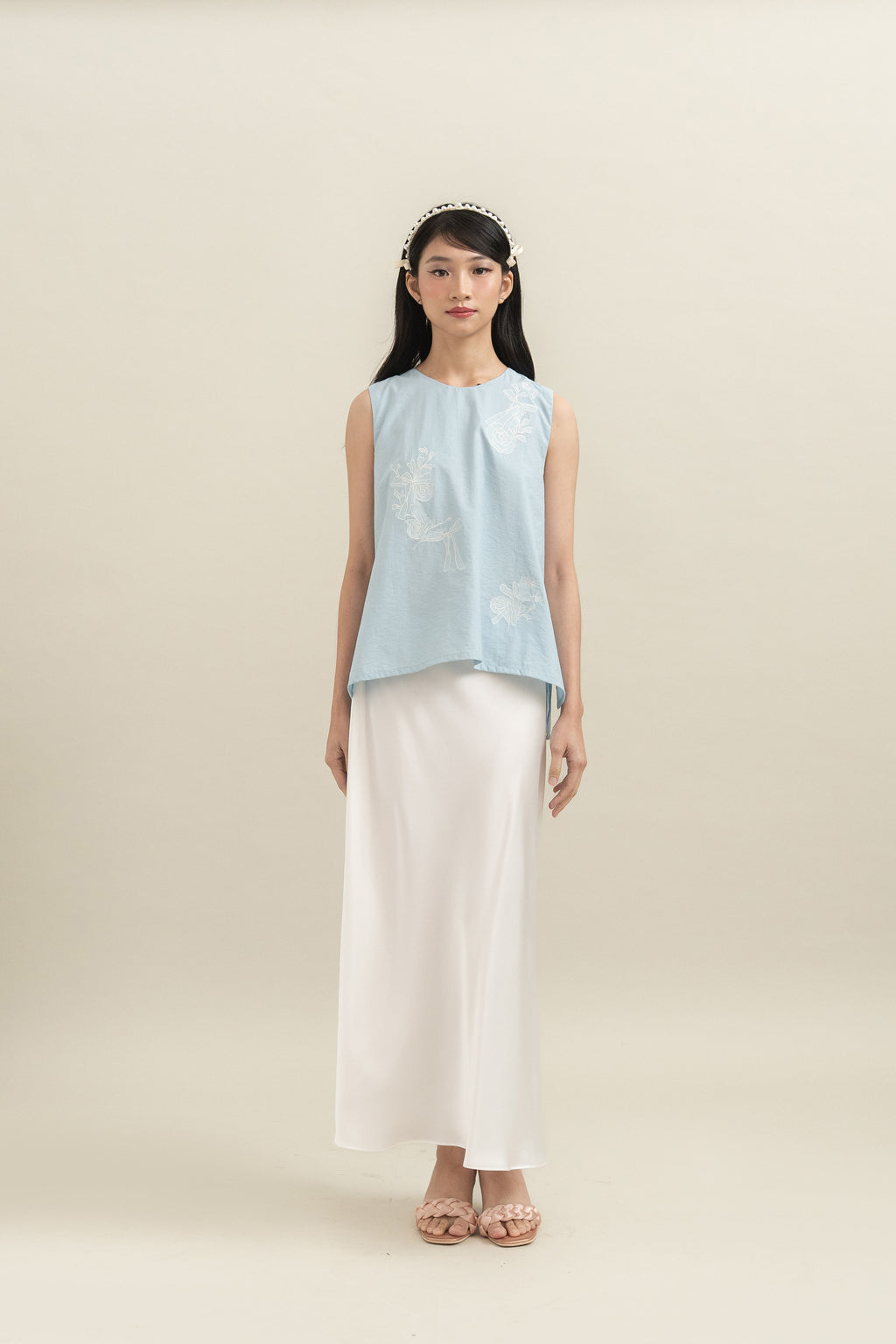 Bouquet Ribbon Embroidery Top in Baby Blue