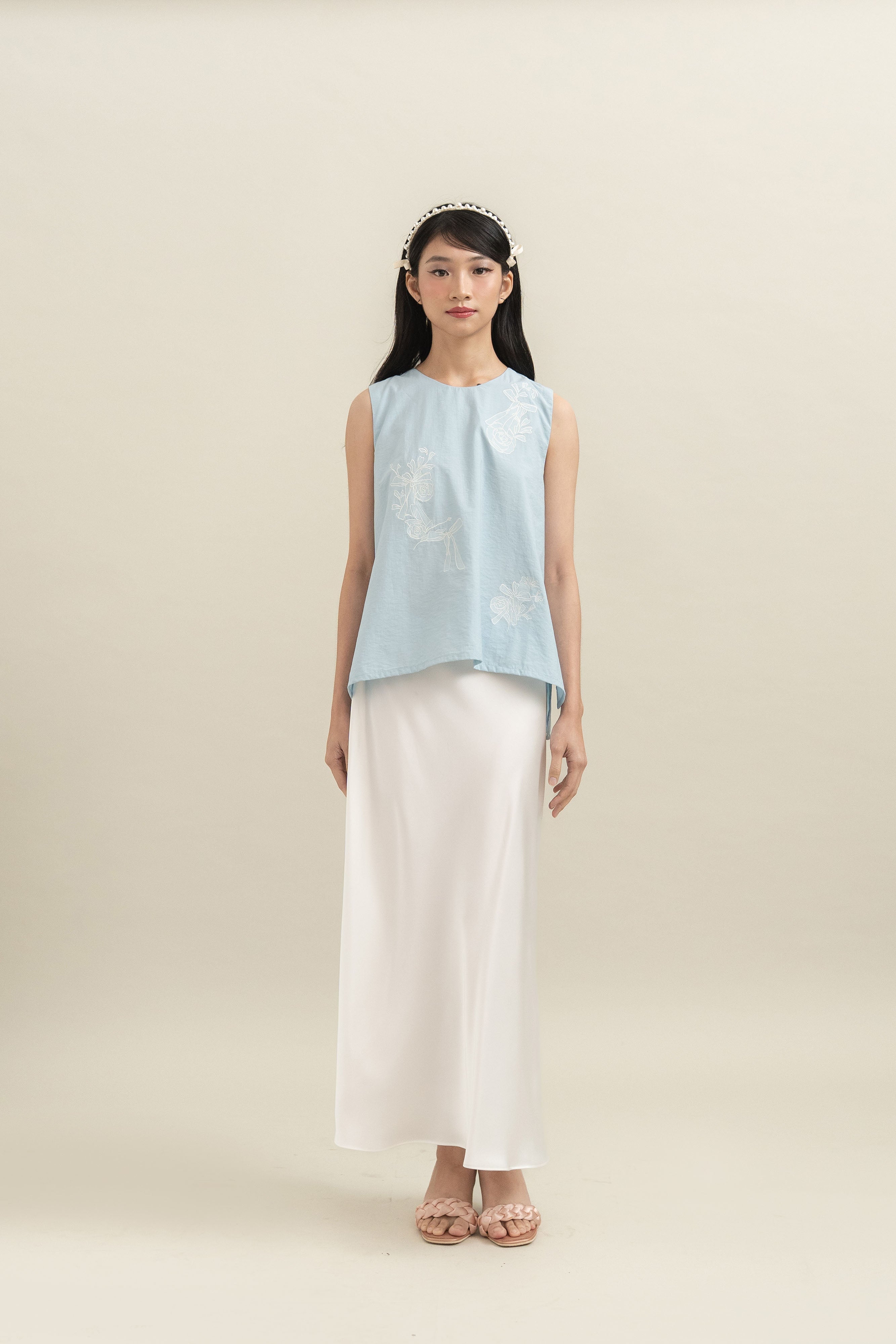 Bouquet Ribbon Embroidery Top in Baby Blue