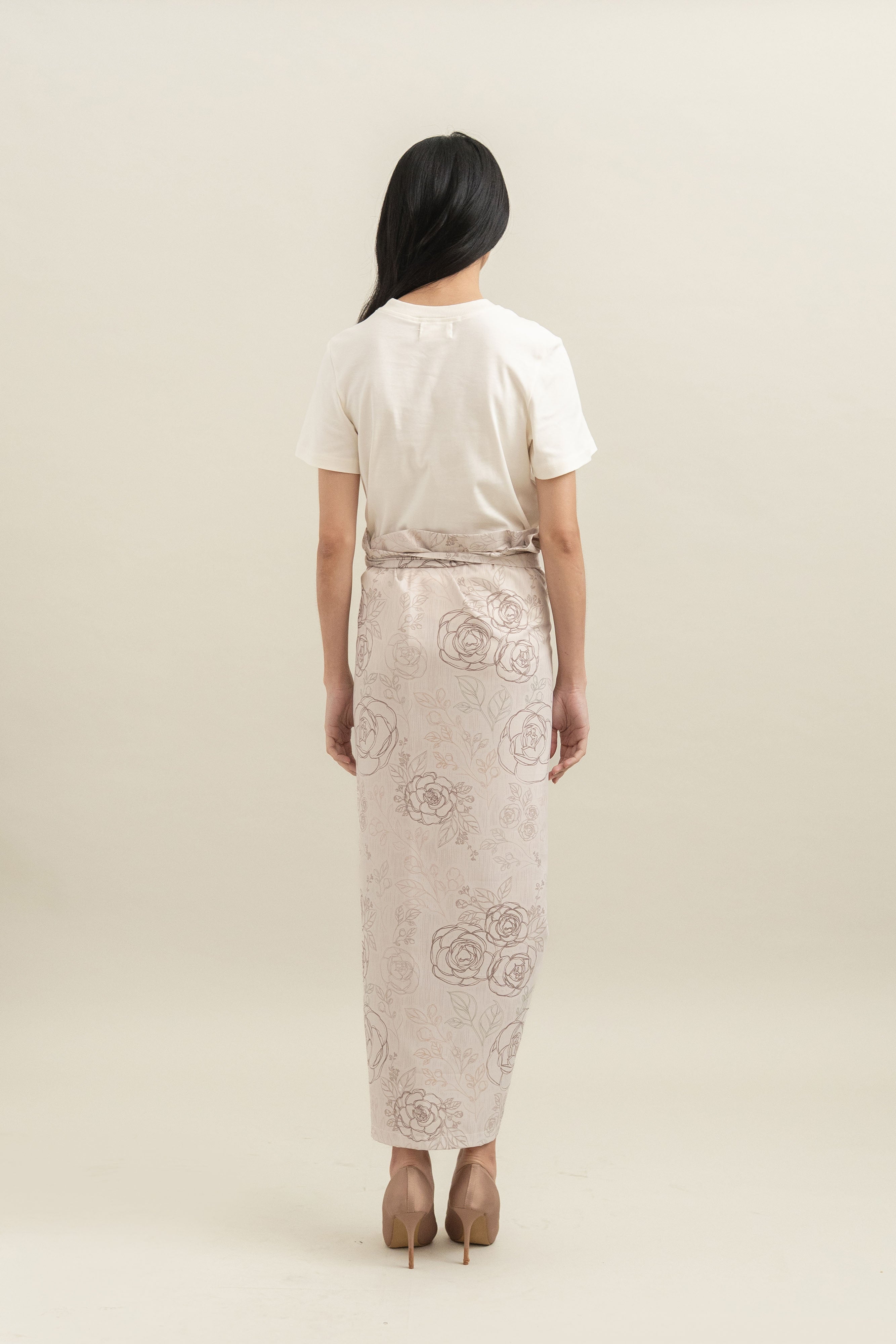 Bouquet Pattern Skirt in Cream