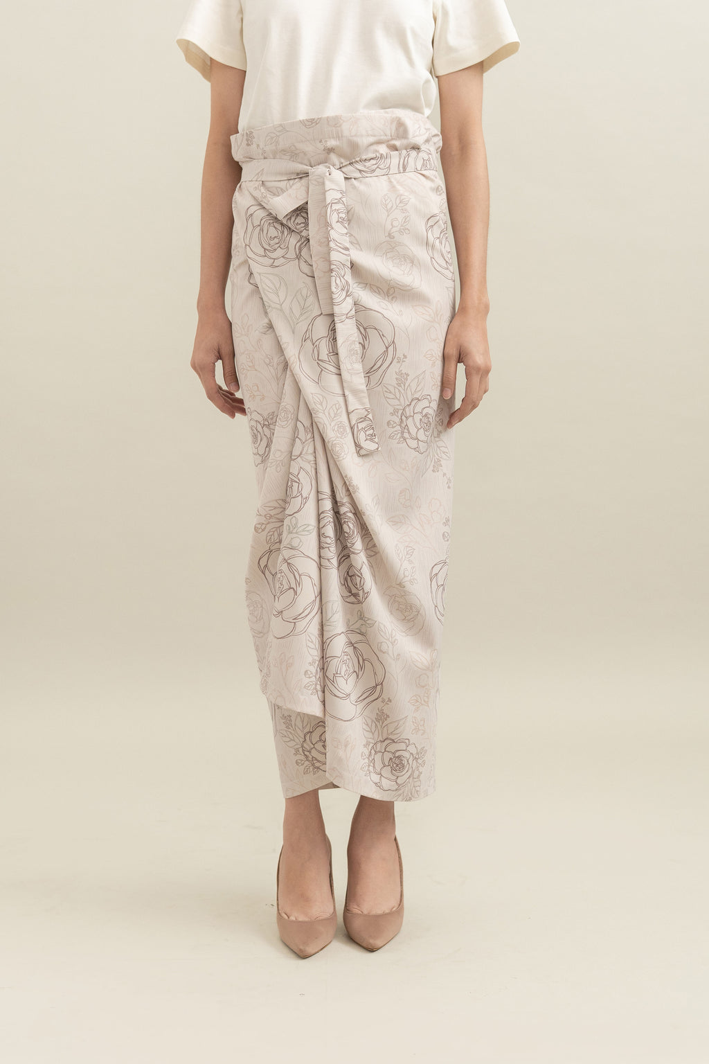 Bouquet Pattern Skirt in Cream