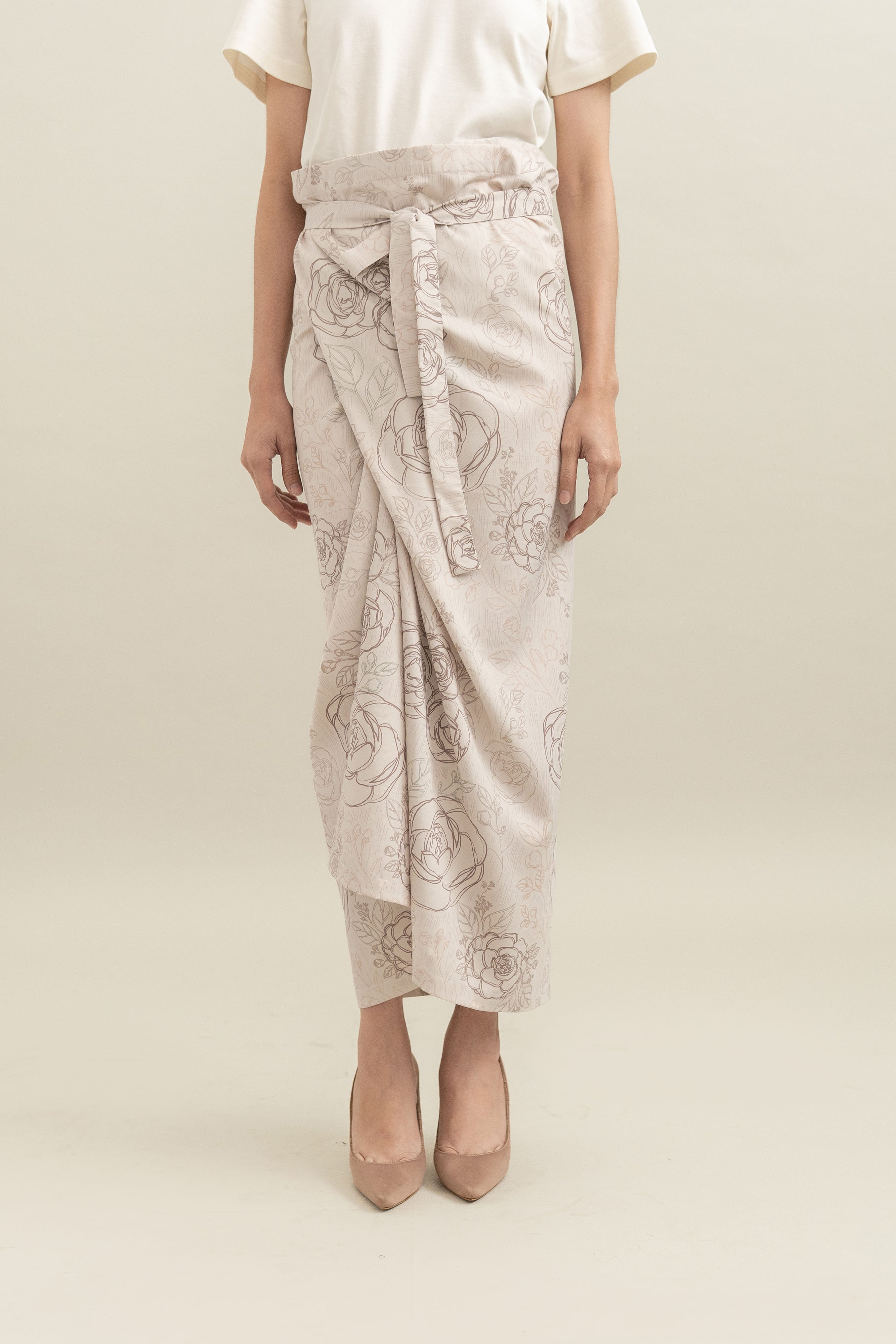 Bouquet Pattern Skirt in Cream
