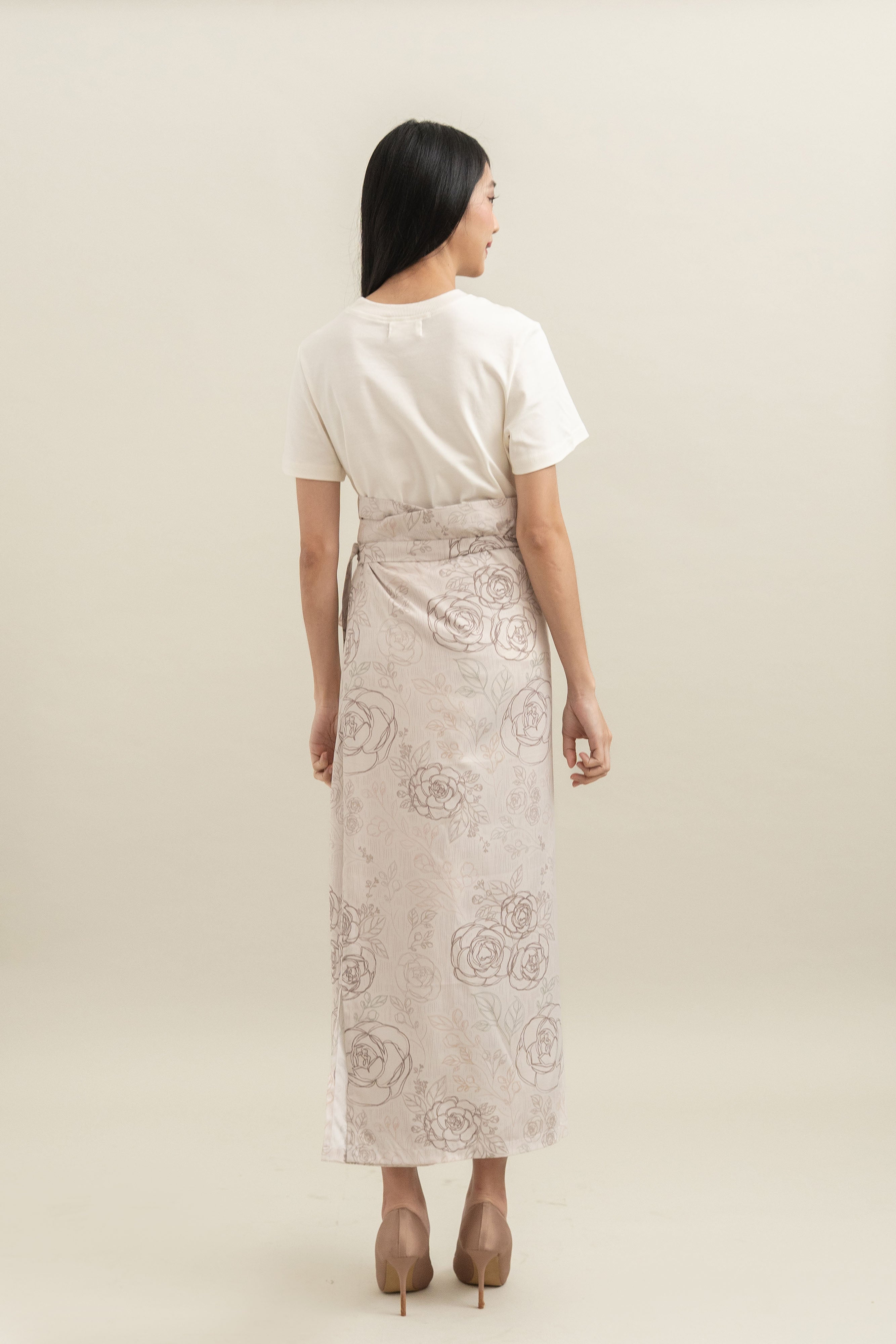 Bouquet Pattern Skirt in Cream