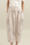 Bouquet Pattern Barrel Pants in Cream