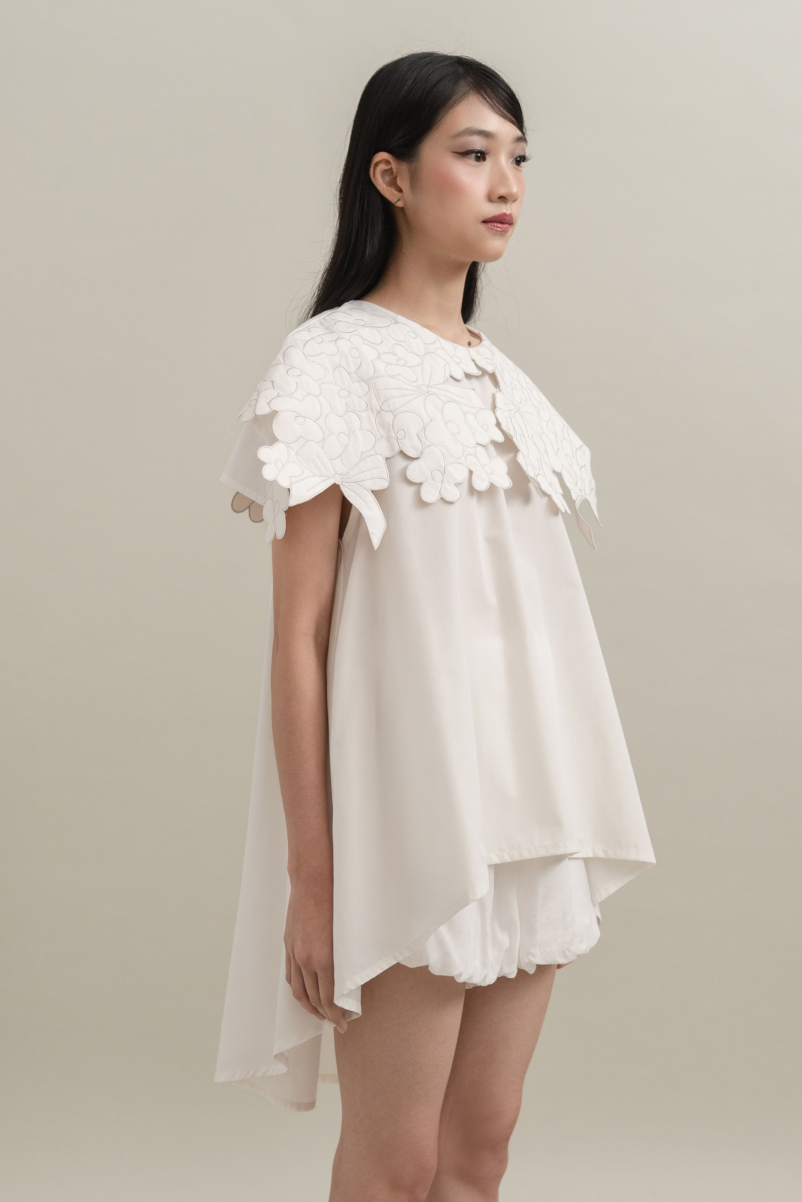 Bouquet Embroidery Collar Shirt in Buttermilk