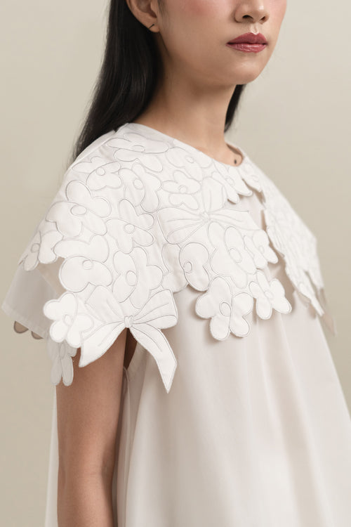 Bouquet Embroidery Collar Shirt in Buttermilk