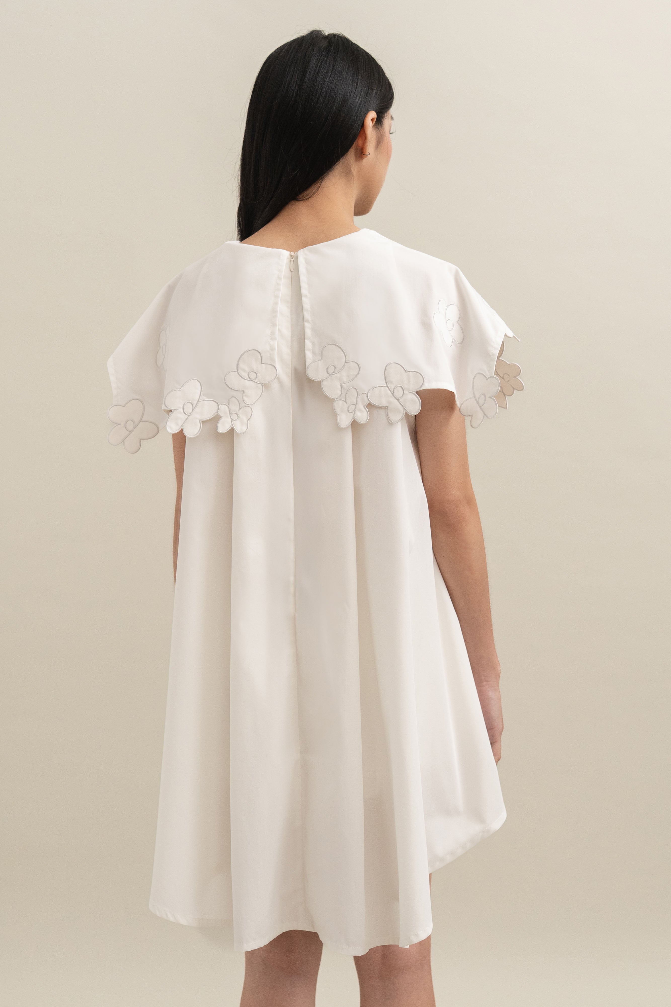 Bouquet Embroidery Collar Shirt in Buttermilk