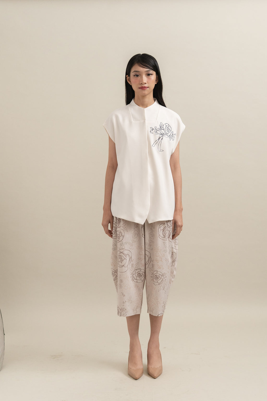 Bouquet Embroidery Vest in Buttermilk