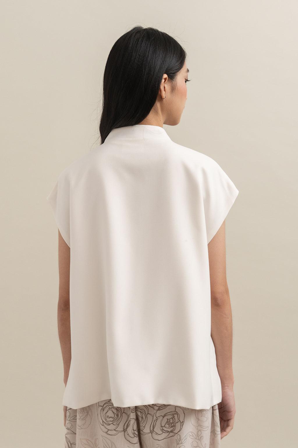 Bouquet Embroidery Vest in Buttermilk