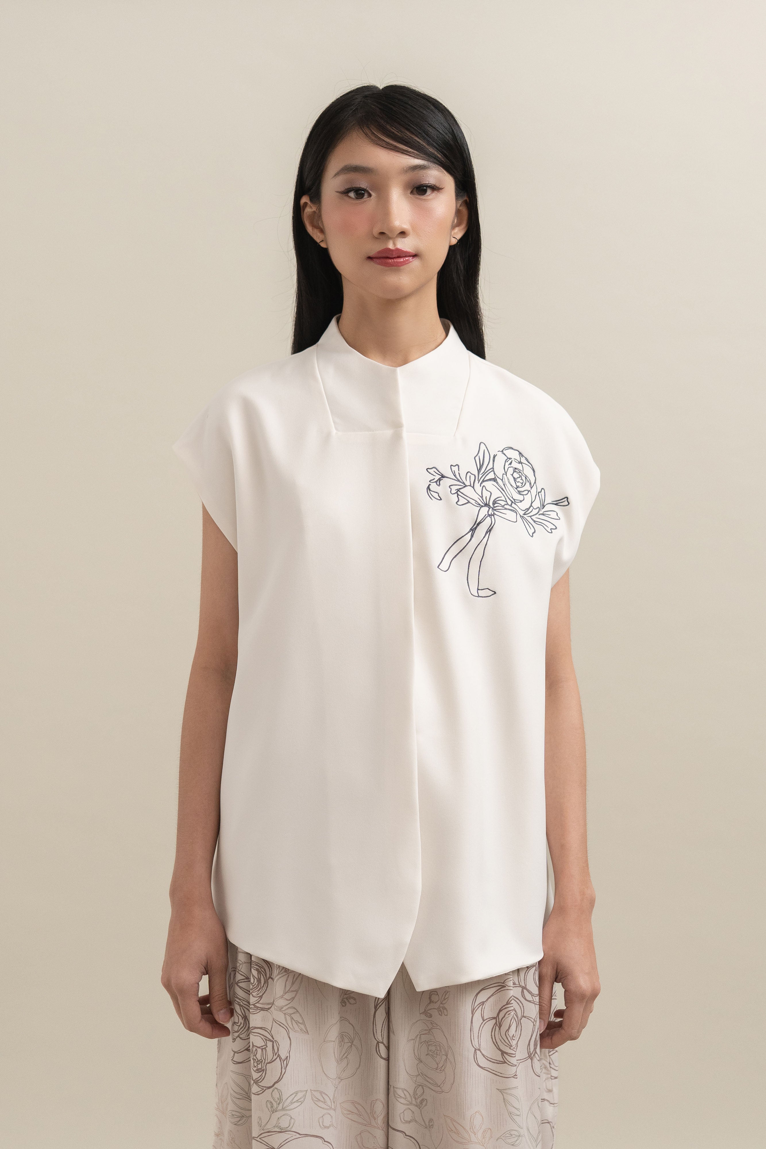 Bouquet Embroidery Vest in Buttermilk