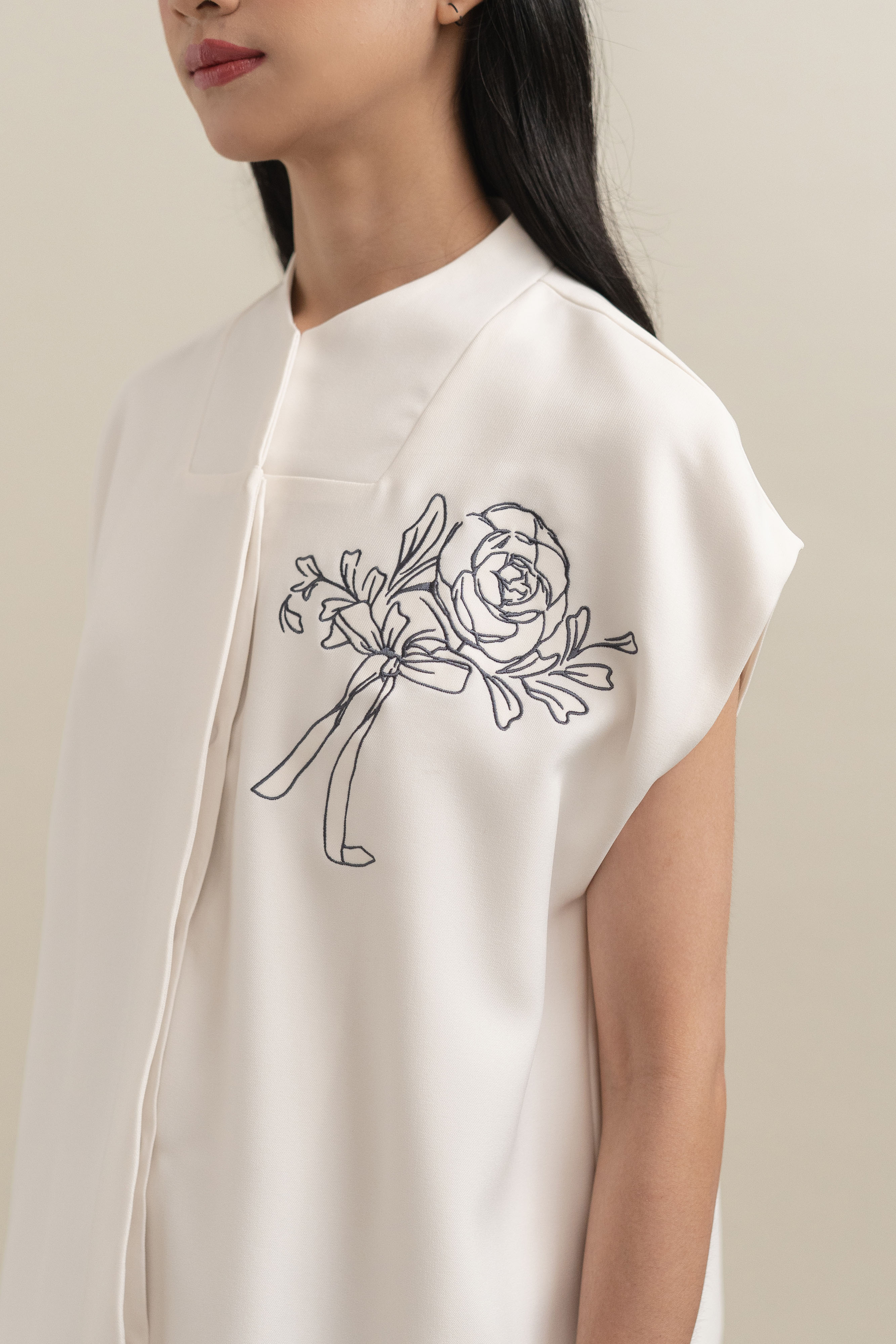 Bouquet Embroidery Vest in Buttermilk