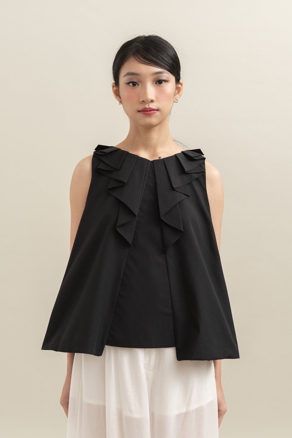 Bouquet Ribbon Sleeveless Top in Licorice