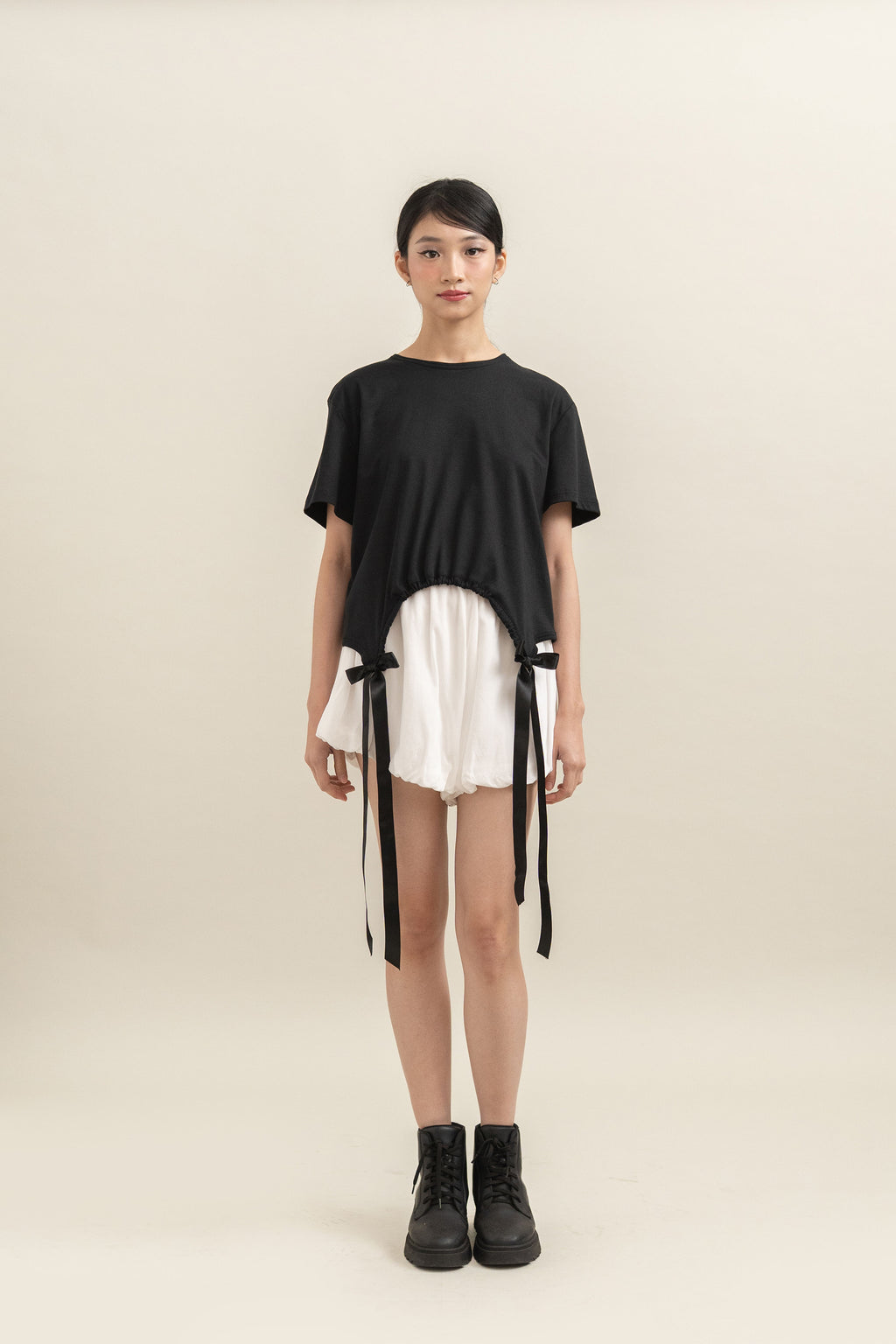 Bouquet Knot T-Shirt in Licorice