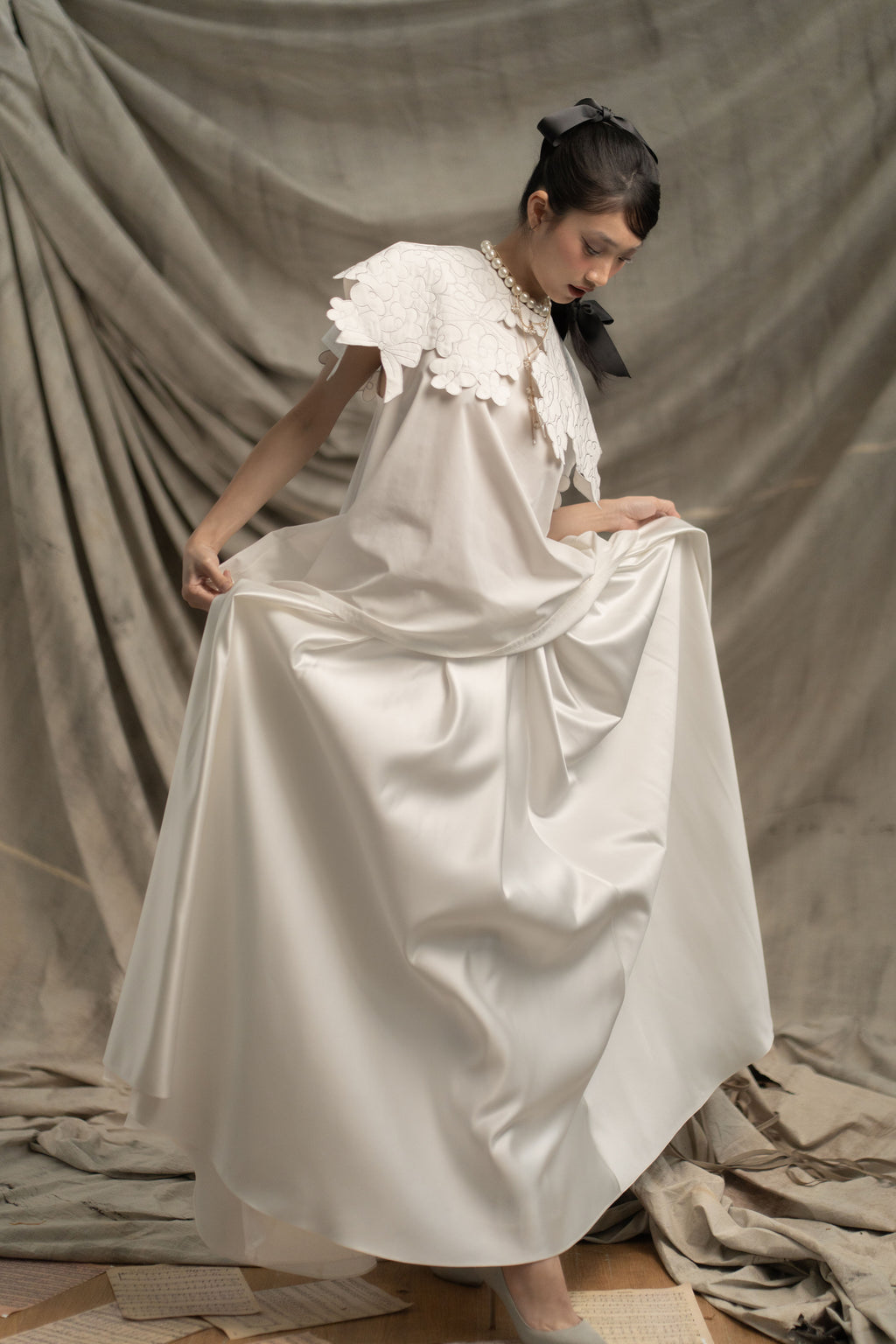 Bouquet Embroidery Collar Shirt in Buttermilk